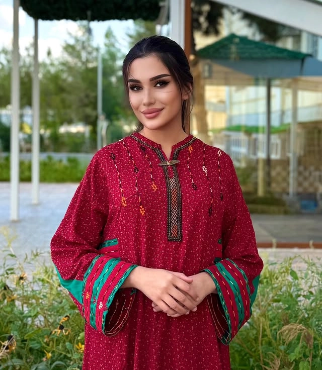 Türkmen fasonlar pombarh fasonlar Fasonlar 2025 fasonlar fason moda modalar Bezen bezen Türkmen fasonlar 2026 Türkmen fasonlar 2025 Türkmen fasonlar 2024 Türkmen fasonlar 2023 turkmenistan türkmenistan turkmen türkmen ashgabat  asgabat aşgabat balkan mary lebap dashoguz dasoguz daşoguz pombarh ponbarhat gulyupek gülýüpek stapel ştapel Gralan Çüýdeşen Abaýa Gadymy Krep Gurultaý 	Keteni Ýüpek Şifon Gipýur Lyon Welwet Atlas Kaşemir Streýç Suzana Ştapel Gülýüpek Pombarh Ýupka Gursakça Aksesuarlar Palto Penjek Okuw eşik Fata Sport eşik Uniforma Nakidka Öýme Şarf kompýuter ýaka ýaglyk Arenda köýnek 2nji el köýnek Taýyn köýnek Matalar Milli lybas milli lybaslar Toý köýnek Toý köýnekler toy koynek toy koynekler gundelik koynekler Gündelik	 
 köýnekler fata koynek Modern taze fason Eskiz koynektm turkmenkoynek türkmenkoynek fason moda moda fasonlar Iş eşik el iş	sada	ýakaly ýakasyz	keşdeli biserli	ýeňli giň nagyşly ýüregi açyk stoýka ýaka ýanly kombinasiýa 	zerli üsti aşak guşakly seçekli gysga ýeňli Ştapel Gündelik el iş, keşdeli, ýakaly, ýeňli, giň 17-25, 26-35 Goýy-gyzyl yaz, tomus, guyz, gysh