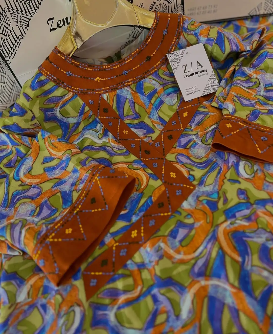 Türkmen fasonlar pombarh fasonlar Fasonlar 2025 fasonlar fason moda modalar Bezen bezen Türkmen fasonlar 2026 Türkmen fasonlar 2025 Türkmen fasonlar 2024 Türkmen fasonlar 2023 turkmenistan türkmenistan turkmen türkmen ashgabat  asgabat aşgabat balkan mary lebap dashoguz dasoguz daşoguz pombarh ponbarhat gulyupek gülýüpek stapel ştapel Gralan Çüýdeşen Abaýa Gadymy Krep Gurultaý 	Keteni Ýüpek Şifon Gipýur Lyon Welwet Atlas Kaşemir Streýç Suzana Ştapel Gülýüpek Pombarh Ýupka Gursakça Aksesuarlar Palto Penjek Okuw eşik Fata Sport eşik Uniforma Nakidka Öýme Şarf kompýuter ýaka ýaglyk Arenda köýnek 2nji el köýnek Taýyn köýnek Matalar Milli lybas milli lybaslar Toý köýnek Toý köýnekler toy koynek toy koynekler gundelik koynekler Gündelik	 
 köýnekler fata koynek Modern taze fason Eskiz koynektm turkmenkoynek türkmenkoynek fason moda moda fasonlar Iş eşik el iş	sada	ýakaly ýakasyz	keşdeli biserli	ýeňli giň nagyşly ýüregi açyk stoýka ýaka ýanly kombinasiýa 	zerli üsti aşak guşakly seçekli gysga ýeňli 