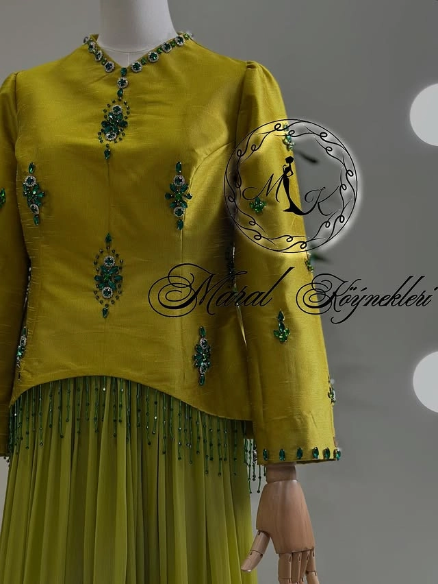 Türkmen fasonlar pombarh fasonlar Fasonlar 2025 fasonlar fason moda modalar Bezen bezen Türkmen fasonlar 2026 Türkmen fasonlar 2025 Türkmen fasonlar 2024 Türkmen fasonlar 2023 turkmenistan türkmenistan turkmen türkmen ashgabat  asgabat aşgabat balkan mary lebap dashoguz dasoguz daşoguz pombarh ponbarhat gulyupek gülýüpek stapel ştapel Gralan Çüýdeşen Abaýa Gadymy Krep Gurultaý 	Keteni Ýüpek Şifon Gipýur Lyon Welwet Atlas Kaşemir Streýç Suzana Ştapel Gülýüpek Pombarh Ýupka Gursakça Aksesuarlar Palto Penjek Okuw eşik Fata Sport eşik Uniforma Nakidka Öýme Şarf kompýuter ýaka ýaglyk Arenda köýnek 2nji el köýnek Taýyn köýnek Matalar Milli lybas milli lybaslar Toý köýnek Toý köýnekler toy koynek toy koynekler gundelik koynekler Gündelik	 
 köýnekler fata koynek Modern taze fason Eskiz koynektm turkmenkoynek türkmenkoynek fason moda moda fasonlar Iş eşik el iş	sada	ýakaly ýakasyz	keşdeli biserli	ýeňli giň nagyşly ýüregi açyk stoýka ýaka ýanly kombinasiýa 	zerli üsti aşak guşakly seçekli gysga ýeňli 