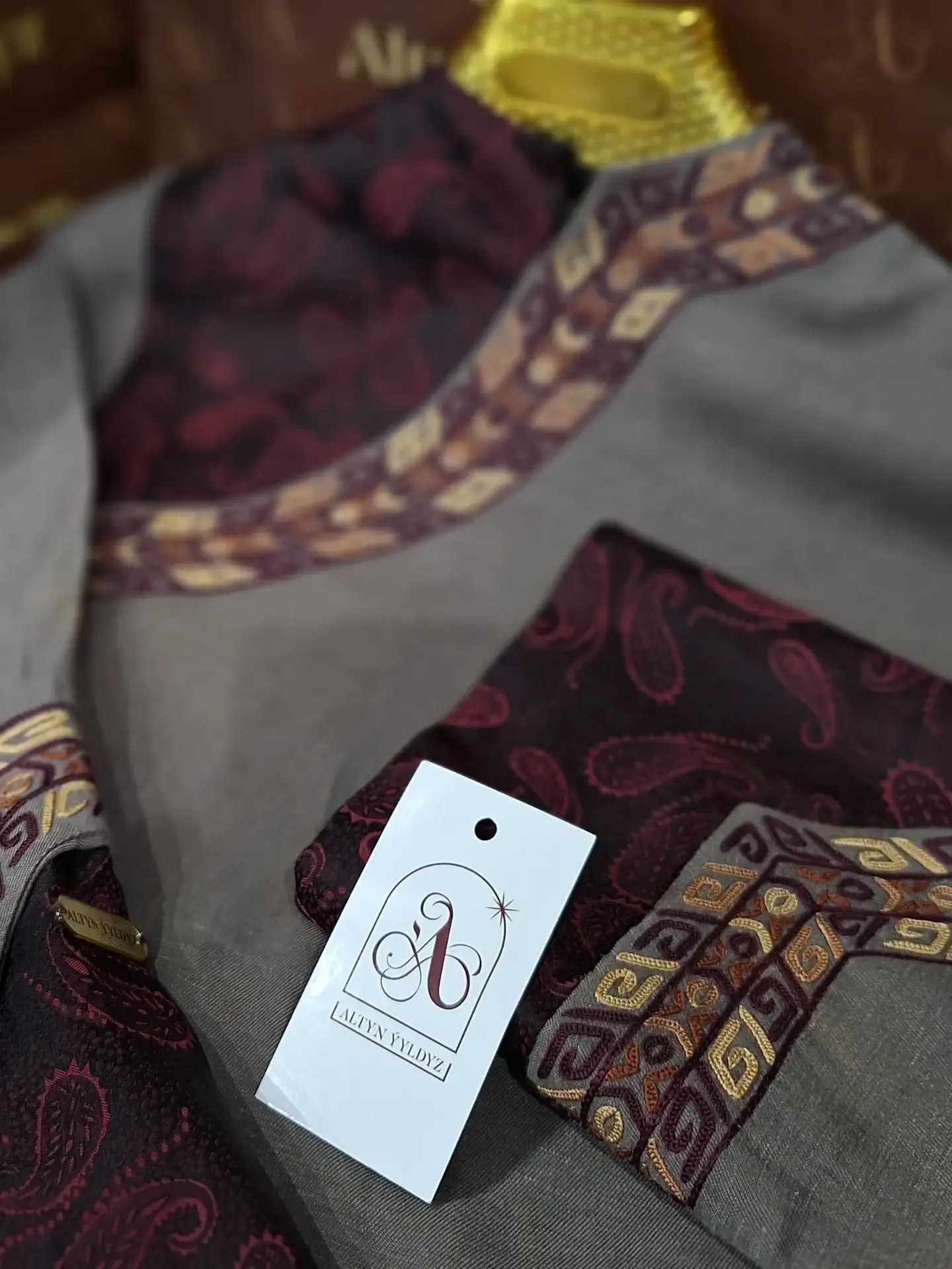 Türkmen fasonlar pombarh fasonlar Fasonlar 2025 fasonlar fason moda modalar Bezen bezen Türkmen fasonlar 2026 Türkmen fasonlar 2025 Türkmen fasonlar 2024 Türkmen fasonlar 2023 turkmenistan türkmenistan turkmen türkmen ashgabat  asgabat aşgabat balkan mary lebap dashoguz dasoguz daşoguz pombarh ponbarhat gulyupek gülýüpek stapel ştapel Gralan Çüýdeşen Abaýa Gadymy Krep Gurultaý 	Keteni Ýüpek Şifon Gipýur Lyon Welwet Atlas Kaşemir Streýç Suzana Ştapel Gülýüpek Pombarh Ýupka Gursakça Aksesuarlar Palto Penjek Okuw eşik Fata Sport eşik Uniforma Nakidka Öýme Şarf kompýuter ýaka ýaglyk Arenda köýnek 2nji el köýnek Taýyn köýnek Matalar Milli lybas milli lybaslar Toý köýnek Toý köýnekler toy koynek toy koynekler gundelik koynekler Gündelik	 
 köýnekler fata koynek Modern taze fason Eskiz koynektm turkmenkoynek türkmenkoynek fason moda moda fasonlar Iş eşik el iş	sada	ýakaly ýakasyz	keşdeli biserli	ýeňli giň nagyşly ýüregi açyk stoýka ýaka ýanly kombinasiýa 	zerli üsti aşak guşakly seçekli gysga ýeňli  