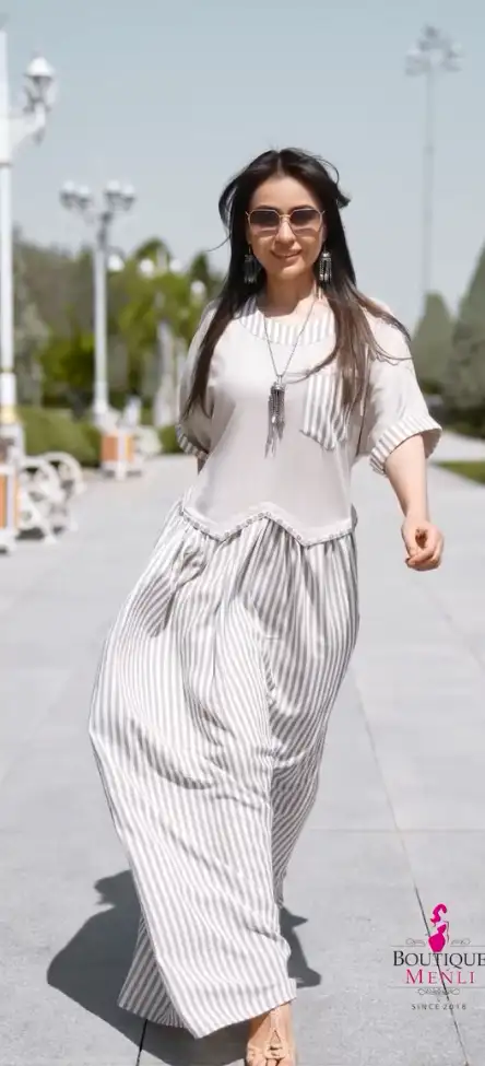 Türkmen fasonlar pombarh fasonlar Fasonlar 2025 fasonlar fason moda modalar Bezen bezen Türkmen fasonlar 2026 Türkmen fasonlar 2025 Türkmen fasonlar 2024 Türkmen fasonlar 2023 turkmenistan türkmenistan turkmen türkmen ashgabat  asgabat aşgabat balkan mary lebap dashoguz dasoguz daşoguz pombarh ponbarhat gulyupek gülýüpek stapel ştapel Gralan Çüýdeşen Abaýa Gadymy Krep Gurultaý 	Keteni Ýüpek Şifon Gipýur Lyon Welwet Atlas Kaşemir Streýç Suzana Ştapel Gülýüpek Pombarh Ýupka Gursakça Aksesuarlar Palto Penjek Okuw eşik Fata Sport eşik Uniforma Nakidka Öýme Şarf kompýuter ýaka ýaglyk Arenda köýnek 2nji el köýnek Taýyn köýnek Matalar Milli lybas milli lybaslar Toý köýnek Toý köýnekler toy koynek toy koynekler gundelik koynekler Gündelik	 
 köýnekler fata koynek Modern taze fason Eskiz koynektm turkmenkoynek türkmenkoynek fason moda moda fasonlar Iş eşik el iş	sada	ýakaly ýakasyz	keşdeli biserli	ýeňli giň nagyşly ýüregi açyk stoýka ýaka ýanly kombinasiýa 	zerli üsti aşak guşakly seçekli gysga ýeňli Gündelik ýakasyz, gysga ýeňli, giň 17-25, 26-35 Ak yaz, tomus, guyz