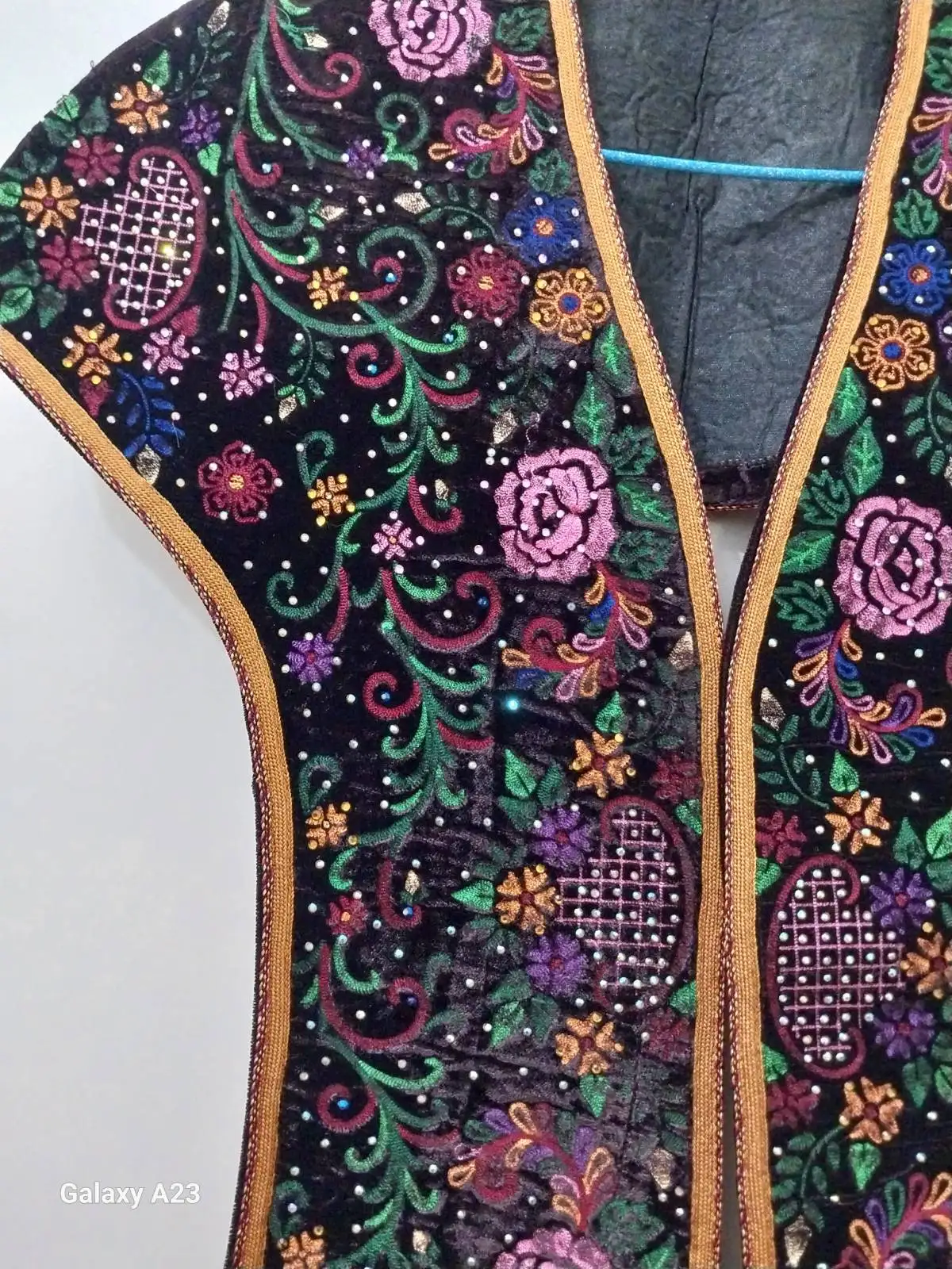 Türkmen fasonlar pombarh fasonlar Fasonlar 2025 fasonlar fason moda modalar Bezen bezen Türkmen fasonlar 2026 Türkmen fasonlar 2025 Türkmen fasonlar 2024 Türkmen fasonlar 2023 turkmenistan türkmenistan turkmen türkmen ashgabat  asgabat aşgabat balkan mary lebap dashoguz dasoguz daşoguz pombarh ponbarhat gulyupek gülýüpek stapel ştapel Gralan Çüýdeşen Abaýa Gadymy Krep Gurultaý 	Keteni Ýüpek Şifon Gipýur Lyon Welwet Atlas Kaşemir Streýç Suzana Ştapel Gülýüpek Pombarh Ýupka Gursakça Aksesuarlar Palto Penjek Okuw eşik Fata Sport eşik Uniforma Nakidka Öýme Şarf kompýuter ýaka ýaglyk Arenda köýnek 2nji el köýnek Taýyn köýnek Matalar Milli lybas milli lybaslar Toý köýnek Toý köýnekler toy koynek toy koynekler gundelik koynekler Gündelik	 
 köýnekler fata koynek Modern taze fason Eskiz koynektm turkmenkoynek türkmenkoynek fason moda moda fasonlar Iş eşik el iş	sada	ýakaly ýakasyz	keşdeli biserli	ýeňli giň nagyşly ýüregi açyk stoýka ýaka ýanly kombinasiýa 	zerli üsti aşak guşakly seçekli gysga ýeňli Panbarhat (Pombarh) Toý köýnek, Milli lybas el iş, gysga ýeňli, giň, gaş, el ýaka, gaýma, 4 iňňe ýaka 17-25, 26-35  yaz, tomus, guyz Nakidka, 2nji el