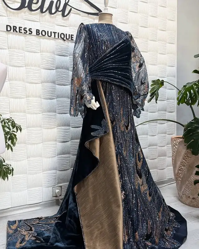 Türkmen fasonlar pombarh fasonlar Fasonlar 2025 fasonlar fason moda modalar Bezen bezen Türkmen fasonlar 2026 Türkmen fasonlar 2025 Türkmen fasonlar 2024 Türkmen fasonlar 2023 turkmenistan türkmenistan turkmen türkmen ashgabat  asgabat aşgabat balkan mary lebap dashoguz dasoguz daşoguz pombarh ponbarhat gulyupek gülýüpek stapel ştapel Gralan Çüýdeşen Abaýa Gadymy Krep Gurultaý 	Keteni Ýüpek Şifon Gipýur Lyon Welwet Atlas Kaşemir Streýç Suzana Ştapel Gülýüpek Pombarh Ýupka Gursakça Aksesuarlar Palto Penjek Okuw eşik Fata Sport eşik Uniforma Nakidka Öýme Şarf kompýuter ýaka ýaglyk Arenda köýnek 2nji el köýnek Taýyn köýnek Matalar Milli lybas milli lybaslar Toý köýnek Toý köýnekler toy koynek toy koynekler gundelik koynekler Gündelik	 
 köýnekler fata koynek Modern taze fason Eskiz koynektm turkmenkoynek türkmenkoynek fason moda moda fasonlar Iş eşik el iş	sada	ýakaly ýakasyz	keşdeli biserli	ýeňli giň nagyşly ýüregi açyk stoýka ýaka ýanly kombinasiýa 	zerli üsti aşak guşakly seçekli gysga ýeňli Panbarhat (Pombarh), Şifon, Şantu Toý köýnek ýakasyz, gysga ýeňli, kombinasiýa 17-25, 26-35, 35+ Gök, Goýy-gök, Goňur yaz, tomus