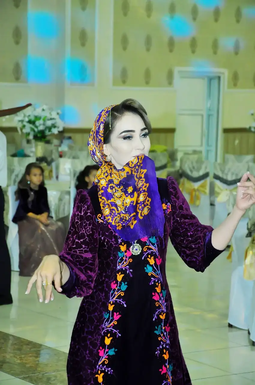 Türkmen fasonlar pombarh fasonlar Fasonlar 2025 fasonlar fason moda modalar Bezen bezen Türkmen fasonlar 2026 Türkmen fasonlar 2025 Türkmen fasonlar 2024 Türkmen fasonlar 2023 turkmenistan türkmenistan turkmen türkmen ashgabat  asgabat aşgabat balkan mary lebap dashoguz dasoguz daşoguz pombarh ponbarhat gulyupek gülýüpek stapel ştapel Gralan Çüýdeşen Abaýa Gadymy Krep Gurultaý 	Keteni Ýüpek Şifon Gipýur Lyon Welwet Atlas Kaşemir Streýç Suzana Ştapel Gülýüpek Pombarh Ýupka Gursakça Aksesuarlar Palto Penjek Okuw eşik Fata Sport eşik Uniforma Nakidka Öýme Şarf kompýuter ýaka ýaglyk Arenda köýnek 2nji el köýnek Taýyn köýnek Matalar Milli lybas milli lybaslar Toý köýnek Toý köýnekler toy koynek toy koynekler gundelik koynekler Gündelik	 
 köýnekler fata koynek Modern taze fason Eskiz koynektm turkmenkoynek türkmenkoynek fason moda moda fasonlar Iş eşik el iş	sada	ýakaly ýakasyz	keşdeli biserli	ýeňli giň nagyşly ýüregi açyk stoýka ýaka ýanly kombinasiýa 	zerli üsti aşak guşakly seçekli gysga ýeňli Öýme