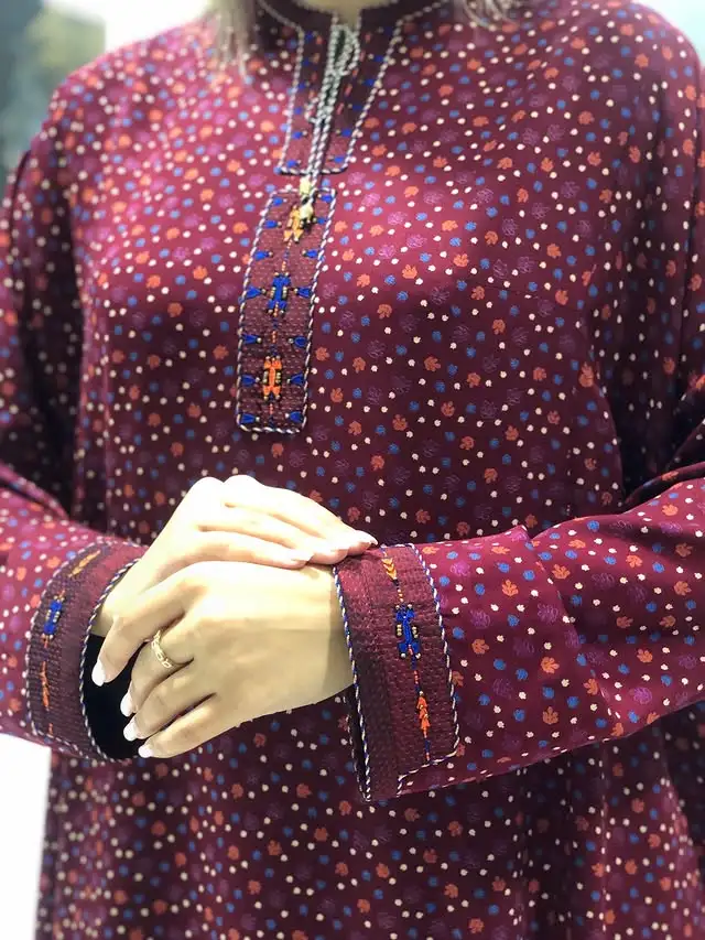 Türkmen fasonlar pombarh fasonlar Fasonlar 2025 fasonlar fason moda modalar Bezen bezen Türkmen fasonlar 2026 Türkmen fasonlar 2025 Türkmen fasonlar 2024 Türkmen fasonlar 2023 turkmenistan türkmenistan turkmen türkmen ashgabat  asgabat aşgabat balkan mary lebap dashoguz dasoguz daşoguz pombarh ponbarhat gulyupek gülýüpek stapel ştapel Gralan Çüýdeşen Abaýa Gadymy Krep Gurultaý 	Keteni Ýüpek Şifon Gipýur Lyon Welwet Atlas Kaşemir Streýç Suzana Ştapel Gülýüpek Pombarh Ýupka Gursakça Aksesuarlar Palto Penjek Okuw eşik Fata Sport eşik Uniforma Nakidka Öýme Şarf kompýuter ýaka ýaglyk Arenda köýnek 2nji el köýnek Taýyn köýnek Matalar Milli lybas milli lybaslar Toý köýnek Toý köýnekler toy koynek toy koynekler gundelik koynekler Gündelik	 
 köýnekler fata koynek Modern taze fason Eskiz koynektm turkmenkoynek türkmenkoynek fason moda moda fasonlar Iş eşik el iş	sada	ýakaly ýakasyz	keşdeli biserli	ýeňli giň nagyşly ýüregi açyk stoýka ýaka ýanly kombinasiýa 	zerli üsti aşak guşakly seçekli gysga ýeňli Ştapel, Gülýüpek Gündelik el iş, keşdeli, ýeňli, giň, nagyşly 26-35 Goýy-gyzyl yaz, tomus, guyz