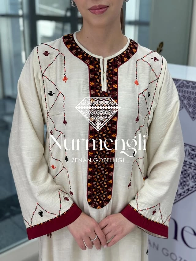 Türkmen fasonlar pombarh fasonlar Fasonlar 2025 fasonlar fason moda modalar Bezen bezen Türkmen fasonlar 2026 Türkmen fasonlar 2025 Türkmen fasonlar 2024 Türkmen fasonlar 2023 turkmenistan türkmenistan turkmen türkmen ashgabat  asgabat aşgabat balkan mary lebap dashoguz dasoguz daşoguz pombarh ponbarhat gulyupek gülýüpek stapel ştapel Gralan Çüýdeşen Abaýa Gadymy Krep Gurultaý 	Keteni Ýüpek Şifon Gipýur Lyon Welwet Atlas Kaşemir Streýç Suzana Ştapel Gülýüpek Pombarh Ýupka Gursakça Aksesuarlar Palto Penjek Okuw eşik Fata Sport eşik Uniforma Nakidka Öýme Şarf kompýuter ýaka ýaglyk Arenda köýnek 2nji el köýnek Taýyn köýnek Matalar Milli lybas milli lybaslar Toý köýnek Toý köýnekler toy koynek toy koynekler gundelik koynekler Gündelik	 
 köýnekler fata koynek Modern taze fason Eskiz koynektm turkmenkoynek türkmenkoynek fason moda moda fasonlar Iş eşik el iş	sada	ýakaly ýakasyz	keşdeli biserli	ýeňli giň nagyşly ýüregi açyk stoýka ýaka ýanly kombinasiýa 	zerli üsti aşak guşakly seçekli gysga ýeňli Ýüpek Gündelik keşdeli, ýakaly, ýanly, ýeňli, giň 17-25, 26-35, 35+ Ak, Bežewyý yaz, guyz, gysh