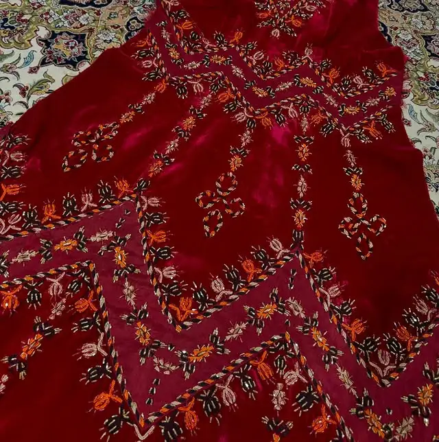 Türkmen fasonlar pombarh fasonlar Fasonlar 2025 fasonlar fason moda modalar Bezen bezen Türkmen fasonlar 2026 Türkmen fasonlar 2025 Türkmen fasonlar 2024 Türkmen fasonlar 2023 turkmenistan türkmenistan turkmen türkmen ashgabat  asgabat aşgabat balkan mary lebap dashoguz dasoguz daşoguz pombarh ponbarhat gulyupek gülýüpek stapel ştapel Gralan Çüýdeşen Abaýa Gadymy Krep Gurultaý 	Keteni Ýüpek Şifon Gipýur Lyon Welwet Atlas Kaşemir Streýç Suzana Ştapel Gülýüpek Pombarh Ýupka Gursakça Aksesuarlar Palto Penjek Okuw eşik Fata Sport eşik Uniforma Nakidka Öýme Şarf kompýuter ýaka ýaglyk Arenda köýnek 2nji el köýnek Taýyn köýnek Matalar Milli lybas milli lybaslar Toý köýnek Toý köýnekler toy koynek toy koynekler gundelik koynekler Gündelik	 
 köýnekler fata koynek Modern taze fason Eskiz koynektm turkmenkoynek türkmenkoynek fason moda moda fasonlar Iş eşik el iş	sada	ýakaly ýakasyz	keşdeli biserli	ýeňli giň nagyşly ýüregi açyk stoýka ýaka ýanly kombinasiýa 	zerli üsti aşak guşakly seçekli gysga ýeňli Panbarhat (Pombarh) Uçurym köýnek el iş, keşdeli, biserli, ýanly, ýeňli, giň, nagyşly 17-25 Goýy-gyzyl tomus, guyz