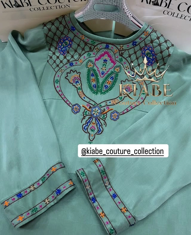 Türkmen fasonlar pombarh fasonlar Fasonlar 2025 fasonlar fason moda modalar Bezen bezen Türkmen fasonlar 2026 Türkmen fasonlar 2025 Türkmen fasonlar 2024 Türkmen fasonlar 2023 turkmenistan türkmenistan turkmen türkmen ashgabat  asgabat aşgabat balkan mary lebap dashoguz dasoguz daşoguz pombarh ponbarhat gulyupek gülýüpek stapel ştapel Gralan Çüýdeşen Abaýa Gadymy Krep Gurultaý 	Keteni Ýüpek Şifon Gipýur Lyon Welwet Atlas Kaşemir Streýç Suzana Ştapel Gülýüpek Pombarh Ýupka Gursakça Aksesuarlar Palto Penjek Okuw eşik Fata Sport eşik Uniforma Nakidka Öýme Şarf kompýuter ýaka ýaglyk Arenda köýnek 2nji el köýnek Taýyn köýnek Matalar Milli lybas milli lybaslar Toý köýnek Toý köýnekler toy koynek toy koynekler gundelik koynekler Gündelik	 
 köýnekler fata koynek Modern taze fason Eskiz koynektm turkmenkoynek türkmenkoynek fason moda moda fasonlar Iş eşik el iş	sada	ýakaly ýakasyz	keşdeli biserli	ýeňli giň nagyşly ýüregi açyk stoýka ýaka ýanly kombinasiýa 	zerli üsti aşak guşakly seçekli gysga ýeňli Gülýüpek Gündelik el iş, keşdeli, ýakasyz, ýeňli, giň 17-25, 26-35, 35+ Gök, Ýaşyl yaz, tomus, guyz, gysh