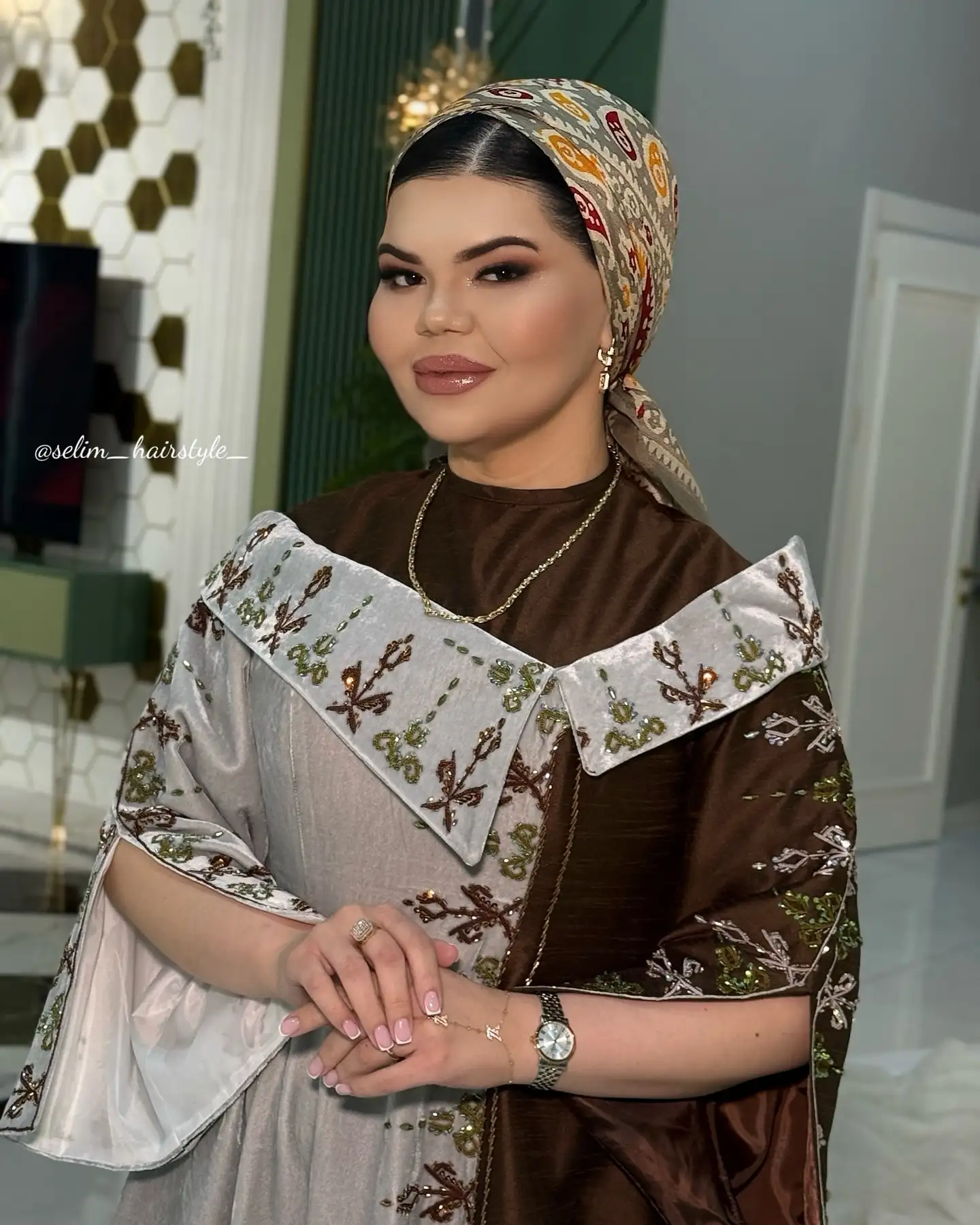 Türkmen fasonlar pombarh fasonlar Fasonlar 2025 fasonlar fason moda modalar Bezen bezen Türkmen fasonlar 2026 Türkmen fasonlar 2025 Türkmen fasonlar 2024 Türkmen fasonlar 2023 turkmenistan türkmenistan turkmen türkmen ashgabat  asgabat aşgabat balkan mary lebap dashoguz dasoguz daşoguz pombarh ponbarhat gulyupek gülýüpek stapel ştapel Gralan Çüýdeşen Abaýa Gadymy Krep Gurultaý 	Keteni Ýüpek Şifon Gipýur Lyon Welwet Atlas Kaşemir Streýç Suzana Ştapel Gülýüpek Pombarh Ýupka Gursakça Aksesuarlar Palto Penjek Okuw eşik Fata Sport eşik Uniforma Nakidka Öýme Şarf kompýuter ýaka ýaglyk Arenda köýnek 2nji el köýnek Taýyn köýnek Matalar Milli lybas milli lybaslar Toý köýnek Toý köýnekler toy koynek toy koynekler gundelik koynekler Gündelik	 
 köýnekler fata koynek Modern taze fason Eskiz koynektm turkmenkoynek türkmenkoynek fason moda moda fasonlar Iş eşik el iş	sada	ýakaly ýakasyz	keşdeli biserli	ýeňli giň nagyşly ýüregi açyk stoýka ýaka ýanly kombinasiýa 	zerli üsti aşak guşakly seçekli gysga ýeňli Panbarhat (Pombarh) Toý köýnek, Milli lybas el iş, keşdeli, gysga ýeňli, nagyşly 17-25, 26-35 Bežewyý, Goňur