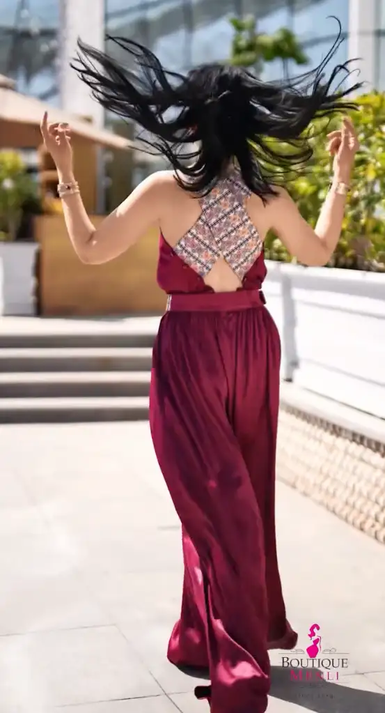 Türkmen fasonlar pombarh fasonlar Fasonlar 2025 fasonlar fason moda modalar Bezen bezen Türkmen fasonlar 2026 Türkmen fasonlar 2025 Türkmen fasonlar 2024 Türkmen fasonlar 2023 turkmenistan türkmenistan turkmen türkmen ashgabat  asgabat aşgabat balkan mary lebap dashoguz dasoguz daşoguz pombarh ponbarhat gulyupek gülýüpek stapel ştapel Gralan Çüýdeşen Abaýa Gadymy Krep Gurultaý 	Keteni Ýüpek Şifon Gipýur Lyon Welwet Atlas Kaşemir Streýç Suzana Ştapel Gülýüpek Pombarh Ýupka Gursakça Aksesuarlar Palto Penjek Okuw eşik Fata Sport eşik Uniforma Nakidka Öýme Şarf kompýuter ýaka ýaglyk Arenda köýnek 2nji el köýnek Taýyn köýnek Matalar Milli lybas milli lybaslar Toý köýnek Toý köýnekler toy koynek toy koynekler gundelik koynekler Gündelik	 
 köýnekler fata koynek Modern taze fason Eskiz koynektm turkmenkoynek türkmenkoynek fason moda moda fasonlar Iş eşik el iş	sada	ýakaly ýakasyz	keşdeli biserli	ýeňli giň nagyşly ýüregi açyk stoýka ýaka ýanly kombinasiýa 	zerli üsti aşak guşakly seçekli gysga ýeňli Modern ýakasyz, ýüregi açyk, gysga ýeňli, giň, guşakly 17-25, 26-35 Goýy-gyzyl yaz, tomus, guyz