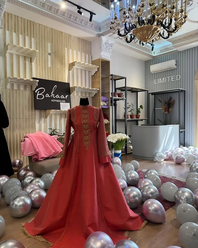 Türkmen fasonlar pombarh fasonlar Fasonlar 2025 fasonlar fason moda modalar Bezen bezen Türkmen fasonlar 2026 Türkmen fasonlar 2025 Türkmen fasonlar 2024 Türkmen fasonlar 2023 turkmenistan türkmenistan turkmen türkmen ashgabat  asgabat aşgabat balkan mary lebap dashoguz dasoguz daşoguz pombarh ponbarhat gulyupek gülýüpek stapel ştapel Gralan Çüýdeşen Abaýa Gadymy Krep Gurultaý 	Keteni Ýüpek Şifon Gipýur Lyon Welwet Atlas Kaşemir Streýç Suzana Ştapel Gülýüpek Pombarh Ýupka Gursakça Aksesuarlar Palto Penjek Okuw eşik Fata Sport eşik Uniforma Nakidka Öýme Şarf kompýuter ýaka ýaglyk Arenda köýnek 2nji el köýnek Taýyn köýnek Matalar Milli lybas milli lybaslar Toý köýnek Toý köýnekler toy koynek toy koynekler gundelik koynekler Gündelik	 
 köýnekler fata koynek Modern taze fason Eskiz koynektm turkmenkoynek türkmenkoynek fason moda moda fasonlar Iş eşik el iş	sada	ýakaly ýakasyz	keşdeli biserli	ýeňli giň nagyşly ýüregi açyk stoýka ýaka ýanly kombinasiýa 	zerli üsti aşak guşakly seçekli gysga ýeňli Ýüpek, Panbarhat (Pombarh) Toý köýnek, Milli lybas el iş, keşdeli, ýakaly, biserli, ýeňli, giň, kombinasiýa, nagyşly, seçekli 26-35, 35+ Goýy-gyzyl, Gyzyl, Mämişi, Goňur, Altyn