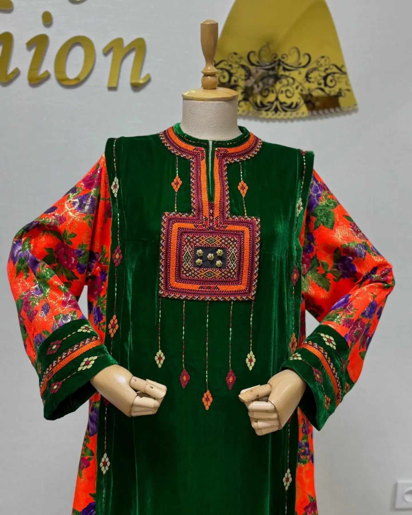 Türkmen fasonlar pombarh fasonlar Fasonlar 2025 fasonlar fason moda modalar Bezen bezen Türkmen fasonlar 2026 Türkmen fasonlar 2025 Türkmen fasonlar 2024 Türkmen fasonlar 2023 turkmenistan türkmenistan turkmen türkmen ashgabat  asgabat aşgabat balkan mary lebap dashoguz dasoguz daşoguz pombarh ponbarhat gulyupek gülýüpek stapel ştapel Gralan Çüýdeşen Abaýa Gadymy Krep Gurultaý 	Keteni Ýüpek Şifon Gipýur Lyon Welwet Atlas Kaşemir Streýç Suzana Ştapel Gülýüpek Pombarh Ýupka Gursakça Aksesuarlar Palto Penjek Okuw eşik Fata Sport eşik Uniforma Nakidka Öýme Şarf kompýuter ýaka ýaglyk Arenda köýnek 2nji el köýnek Taýyn köýnek Matalar Milli lybas milli lybaslar Toý köýnek Toý köýnekler toy koynek toy koynekler gundelik koynekler Gündelik	 
 köýnekler fata koynek Modern taze fason Eskiz koynektm turkmenkoynek türkmenkoynek fason moda moda fasonlar Iş eşik el iş	sada	ýakaly ýakasyz	keşdeli biserli	ýeňli giň nagyşly ýüregi açyk stoýka ýaka ýanly kombinasiýa 	zerli üsti aşak guşakly seçekli gysga ýeňli 