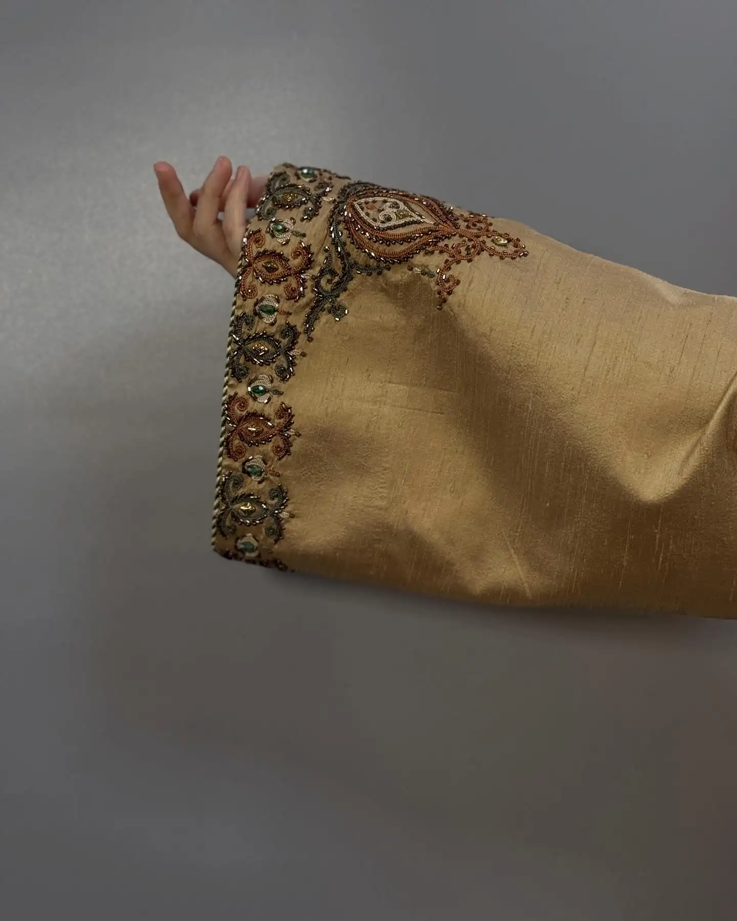 Türkmen fasonlar pombarh fasonlar Fasonlar 2025 fasonlar fason moda modalar Bezen bezen Türkmen fasonlar 2026 Türkmen fasonlar 2025 Türkmen fasonlar 2024 Türkmen fasonlar 2023 turkmenistan türkmenistan turkmen türkmen ashgabat  asgabat aşgabat balkan mary lebap dashoguz dasoguz daşoguz pombarh ponbarhat gulyupek gülýüpek stapel ştapel Gralan Çüýdeşen Abaýa Gadymy Krep Gurultaý 	Keteni Ýüpek Şifon Gipýur Lyon Welwet Atlas Kaşemir Streýç Suzana Ştapel Gülýüpek Pombarh Ýupka Gursakça Aksesuarlar Palto Penjek Okuw eşik Fata Sport eşik Uniforma Nakidka Öýme Şarf kompýuter ýaka ýaglyk Arenda köýnek 2nji el köýnek Taýyn köýnek Matalar Milli lybas milli lybaslar Toý köýnek Toý köýnekler toy koynek toy koynekler gundelik koynekler Gündelik	 
 köýnekler fata koynek Modern taze fason Eskiz koynektm turkmenkoynek türkmenkoynek fason moda moda fasonlar Iş eşik el iş	sada	ýakaly ýakasyz	keşdeli biserli	ýeňli giň nagyşly ýüregi açyk stoýka ýaka ýanly kombinasiýa 	zerli üsti aşak guşakly seçekli gysga ýeňli Lyon, Keteni, Şantu Toý köýnek, Milli lybas el iş, biserli, ýeňli, giň 26-35, 35+ Altyn yaz, tomus, guyz