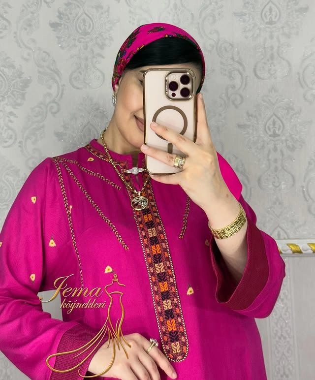 Türkmen fasonlar pombarh fasonlar Fasonlar 2025 fasonlar fason moda modalar Bezen bezen Türkmen fasonlar 2026 Türkmen fasonlar 2025 Türkmen fasonlar 2024 Türkmen fasonlar 2023 turkmenistan türkmenistan turkmen türkmen ashgabat  asgabat aşgabat balkan mary lebap dashoguz dasoguz daşoguz pombarh ponbarhat gulyupek gülýüpek stapel ştapel Gralan Çüýdeşen Abaýa Gadymy Krep Gurultaý 	Keteni Ýüpek Şifon Gipýur Lyon Welwet Atlas Kaşemir Streýç Suzana Ştapel Gülýüpek Pombarh Ýupka Gursakça Aksesuarlar Palto Penjek Okuw eşik Fata Sport eşik Uniforma Nakidka Öýme Şarf kompýuter ýaka ýaglyk Arenda köýnek 2nji el köýnek Taýyn köýnek Matalar Milli lybas milli lybaslar Toý köýnek Toý köýnekler toy koynek toy koynekler gundelik koynekler Gündelik	 
 köýnekler fata koynek Modern taze fason Eskiz koynektm turkmenkoynek türkmenkoynek fason moda moda fasonlar Iş eşik el iş	sada	ýakaly ýakasyz	keşdeli biserli	ýeňli giň nagyşly ýüregi açyk stoýka ýaka ýanly kombinasiýa 	zerli üsti aşak guşakly seçekli gysga ýeňli Ştapel Gündelik sada, ýakaly, ýeňli, giň 17-25, 26-35 Gülgüne yaz, tomus, guyz