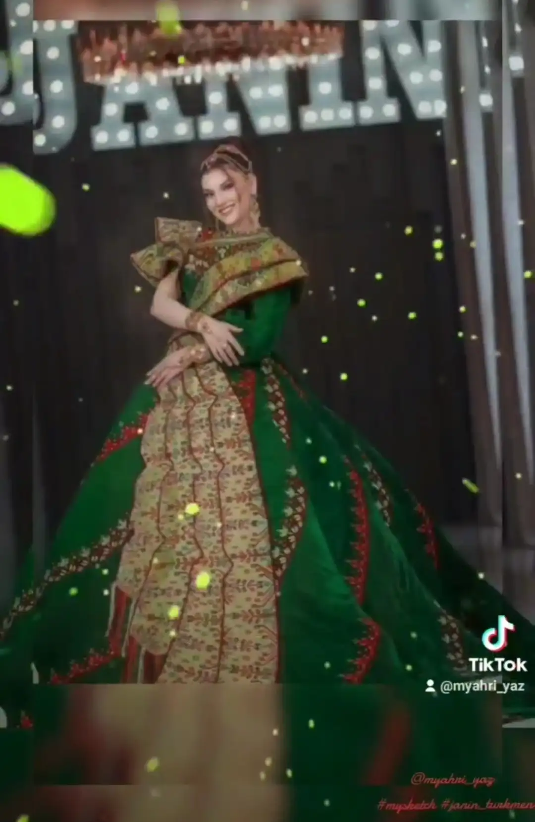 Türkmen fasonlar pombarh fasonlar Fasonlar 2025 fasonlar fason moda modalar Bezen bezen Türkmen fasonlar 2026 Türkmen fasonlar 2025 Türkmen fasonlar 2024 Türkmen fasonlar 2023 turkmenistan türkmenistan turkmen türkmen ashgabat  asgabat aşgabat balkan mary lebap dashoguz dasoguz daşoguz pombarh ponbarhat gulyupek gülýüpek stapel ştapel Gralan Çüýdeşen Abaýa Gadymy Krep Gurultaý 	Keteni Ýüpek Şifon Gipýur Lyon Welwet Atlas Kaşemir Streýç Suzana Ştapel Gülýüpek Pombarh Ýupka Gursakça Aksesuarlar Palto Penjek Okuw eşik Fata Sport eşik Uniforma Nakidka Öýme Şarf kompýuter ýaka ýaglyk Arenda köýnek 2nji el köýnek Taýyn köýnek Matalar Milli lybas milli lybaslar Toý köýnek Toý köýnekler toy koynek toy koynekler gundelik koynekler Gündelik	 
 köýnekler fata koynek Modern taze fason Eskiz koynektm turkmenkoynek türkmenkoynek fason moda moda fasonlar Iş eşik el iş	sada	ýakaly ýakasyz	keşdeli biserli	ýeňli giň nagyşly ýüregi açyk stoýka ýaka ýanly kombinasiýa 	zerli üsti aşak guşakly seçekli gysga ýeňli Panbarhat (Pombarh), Ýüpek, Keteni Toý köýnek el iş, keşdeli, ýanly, gysga ýeňli, giň, kombinasiýa, nagyşly 17-25, 26-35, 35+ Ýaşyl, Goýy-ýaşyl yaz, tomus, guyz