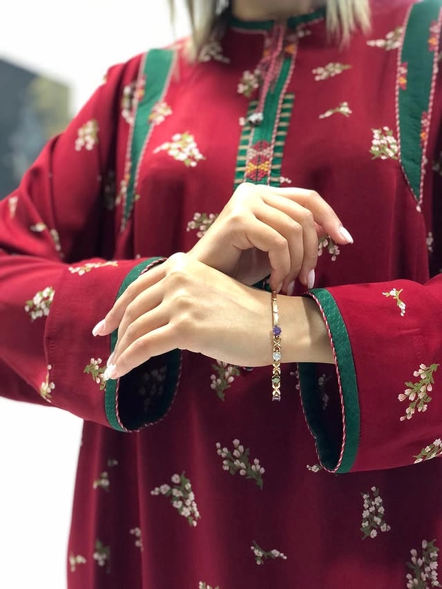 Türkmen fasonlar pombarh fasonlar Fasonlar 2025 fasonlar fason moda modalar Bezen bezen Türkmen fasonlar 2026 Türkmen fasonlar 2025 Türkmen fasonlar 2024 Türkmen fasonlar 2023 turkmenistan türkmenistan turkmen türkmen ashgabat  asgabat aşgabat balkan mary lebap dashoguz dasoguz daşoguz pombarh ponbarhat gulyupek gülýüpek stapel ştapel Gralan Çüýdeşen Abaýa Gadymy Krep Gurultaý 	Keteni Ýüpek Şifon Gipýur Lyon Welwet Atlas Kaşemir Streýç Suzana Ştapel Gülýüpek Pombarh Ýupka Gursakça Aksesuarlar Palto Penjek Okuw eşik Fata Sport eşik Uniforma Nakidka Öýme Şarf kompýuter ýaka ýaglyk Arenda köýnek 2nji el köýnek Taýyn köýnek Matalar Milli lybas milli lybaslar Toý köýnek Toý köýnekler toy koynek toy koynekler gundelik koynekler Gündelik	 
 köýnekler fata koynek Modern taze fason Eskiz koynektm turkmenkoynek türkmenkoynek fason moda moda fasonlar Iş eşik el iş	sada	ýakaly ýakasyz	keşdeli biserli	ýeňli giň nagyşly ýüregi açyk stoýka ýaka ýanly kombinasiýa 	zerli üsti aşak guşakly seçekli gysga ýeňli Ştapel Gündelik el iş, ýakaly, ýanly, ýeňli, giň 17-25, 26-35 Gyzyl tomus