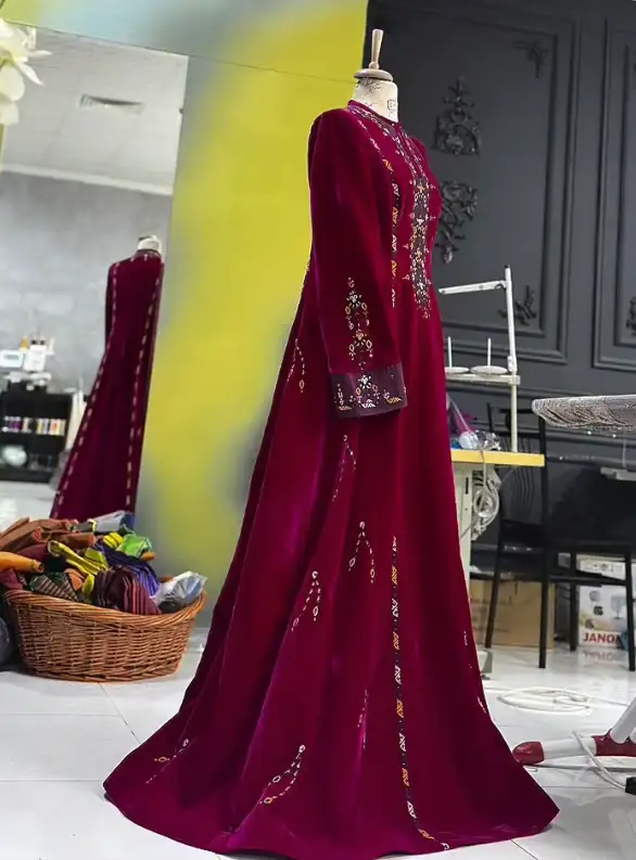 Türkmen fasonlar pombarh fasonlar Fasonlar 2025 fasonlar fason moda modalar Bezen bezen Türkmen fasonlar 2026 Türkmen fasonlar 2025 Türkmen fasonlar 2024 Türkmen fasonlar 2023 turkmenistan türkmenistan turkmen türkmen ashgabat  asgabat aşgabat balkan mary lebap dashoguz dasoguz daşoguz pombarh ponbarhat gulyupek gülýüpek stapel ştapel Gralan Çüýdeşen Abaýa Gadymy Krep Gurultaý 	Keteni Ýüpek Şifon Gipýur Lyon Welwet Atlas Kaşemir Streýç Suzana Ştapel Gülýüpek Pombarh Ýupka Gursakça Aksesuarlar Palto Penjek Okuw eşik Fata Sport eşik Uniforma Nakidka Öýme Şarf kompýuter ýaka ýaglyk Arenda köýnek 2nji el köýnek Taýyn köýnek Matalar Milli lybas milli lybaslar Toý köýnek Toý köýnekler toy koynek toy koynekler gundelik koynekler Gündelik	 
 köýnekler fata koynek Modern taze fason Eskiz koynektm turkmenkoynek türkmenkoynek fason moda moda fasonlar Iş eşik el iş	sada	ýakaly ýakasyz	keşdeli biserli	ýeňli giň nagyşly ýüregi açyk stoýka ýaka ýanly kombinasiýa 	zerli üsti aşak guşakly seçekli gysga ýeňli Panbarhat (Pombarh) Toý köýnek keşdeli, ýakaly, ýanly, ýeňli, giň, nagyşly 26-35 Goýy-gyzyl yaz, guyz, gysh