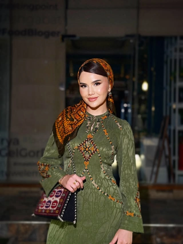 Türkmen fasonlar pombarh fasonlar Fasonlar 2025 fasonlar fason moda modalar Bezen bezen Türkmen fasonlar 2026 Türkmen fasonlar 2025 Türkmen fasonlar 2024 Türkmen fasonlar 2023 turkmenistan türkmenistan turkmen türkmen ashgabat  asgabat aşgabat balkan mary lebap dashoguz dasoguz daşoguz pombarh ponbarhat gulyupek gülýüpek stapel ştapel Gralan Çüýdeşen Abaýa Gadymy Krep Gurultaý 	Keteni Ýüpek Şifon Gipýur Lyon Welwet Atlas Kaşemir Streýç Suzana Ştapel Gülýüpek Pombarh Ýupka Gursakça Aksesuarlar Palto Penjek Okuw eşik Fata Sport eşik Uniforma Nakidka Öýme Şarf kompýuter ýaka ýaglyk Arenda köýnek 2nji el köýnek Taýyn köýnek Matalar Milli lybas milli lybaslar Toý köýnek Toý köýnekler toy koynek toy koynekler gundelik koynekler Gündelik	 
 köýnekler fata koynek Modern taze fason Eskiz koynektm turkmenkoynek türkmenkoynek fason moda moda fasonlar Iş eşik el iş	sada	ýakaly ýakasyz	keşdeli biserli	ýeňli giň nagyşly ýüregi açyk stoýka ýaka ýanly kombinasiýa 	zerli üsti aşak guşakly seçekli gysga ýeňli 