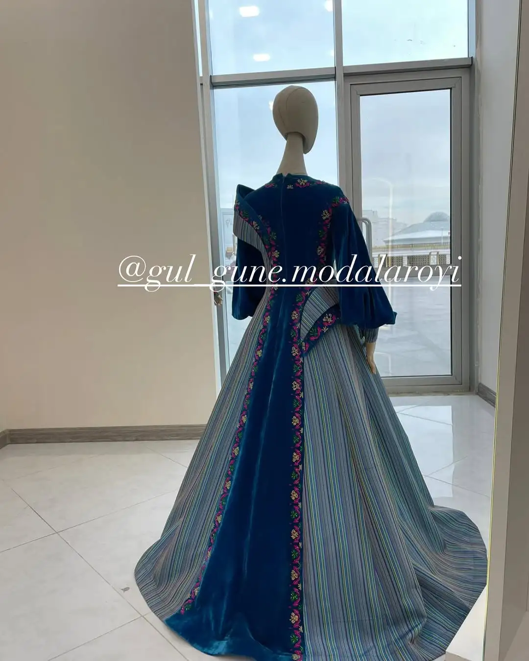 Türkmen fasonlar pombarh fasonlar Fasonlar 2025 fasonlar fason moda modalar Bezen bezen Türkmen fasonlar 2026 Türkmen fasonlar 2025 Türkmen fasonlar 2024 Türkmen fasonlar 2023 turkmenistan türkmenistan turkmen türkmen ashgabat  asgabat aşgabat balkan mary lebap dashoguz dasoguz daşoguz pombarh ponbarhat gulyupek gülýüpek stapel ştapel Gralan Çüýdeşen Abaýa Gadymy Krep Gurultaý 	Keteni Ýüpek Şifon Gipýur Lyon Welwet Atlas Kaşemir Streýç Suzana Ştapel Gülýüpek Pombarh Ýupka Gursakça Aksesuarlar Palto Penjek Okuw eşik Fata Sport eşik Uniforma Nakidka Öýme Şarf kompýuter ýaka ýaglyk Arenda köýnek 2nji el köýnek Taýyn köýnek Matalar Milli lybas milli lybaslar Toý köýnek Toý köýnekler toy koynek toy koynekler gundelik koynekler Gündelik	 
 köýnekler fata koynek Modern taze fason Eskiz koynektm turkmenkoynek türkmenkoynek fason moda moda fasonlar Iş eşik el iş	sada	ýakaly ýakasyz	keşdeli biserli	ýeňli giň nagyşly ýüregi açyk stoýka ýaka ýanly kombinasiýa 	zerli üsti aşak guşakly seçekli gysga ýeňli Keteni, Şifon Toý köýnek, Milli lybas, Modern el iş 17-25, 26-35 Gök