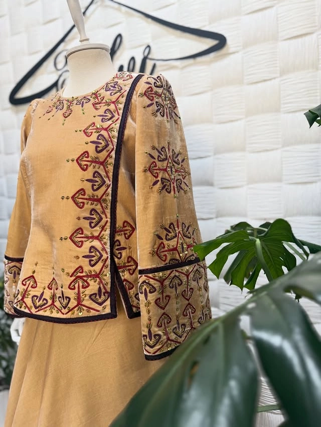 Türkmen fasonlar pombarh fasonlar Fasonlar 2025 fasonlar fason moda modalar Bezen bezen Türkmen fasonlar 2026 Türkmen fasonlar 2025 Türkmen fasonlar 2024 Türkmen fasonlar 2023 turkmenistan türkmenistan turkmen türkmen ashgabat  asgabat aşgabat balkan mary lebap dashoguz dasoguz daşoguz pombarh ponbarhat gulyupek gülýüpek stapel ştapel Gralan Çüýdeşen Abaýa Gadymy Krep Gurultaý 	Keteni Ýüpek Şifon Gipýur Lyon Welwet Atlas Kaşemir Streýç Suzana Ştapel Gülýüpek Pombarh Ýupka Gursakça Aksesuarlar Palto Penjek Okuw eşik Fata Sport eşik Uniforma Nakidka Öýme Şarf kompýuter ýaka ýaglyk Arenda köýnek 2nji el köýnek Taýyn köýnek Matalar Milli lybas milli lybaslar Toý köýnek Toý köýnekler toy koynek toy koynekler gundelik koynekler Gündelik	 
 köýnekler fata koynek Modern taze fason Eskiz koynektm turkmenkoynek türkmenkoynek fason moda moda fasonlar Iş eşik el iş	sada	ýakaly ýakasyz	keşdeli biserli	ýeňli giň nagyşly ýüregi açyk stoýka ýaka ýanly kombinasiýa 	zerli üsti aşak guşakly seçekli gysga ýeňli 