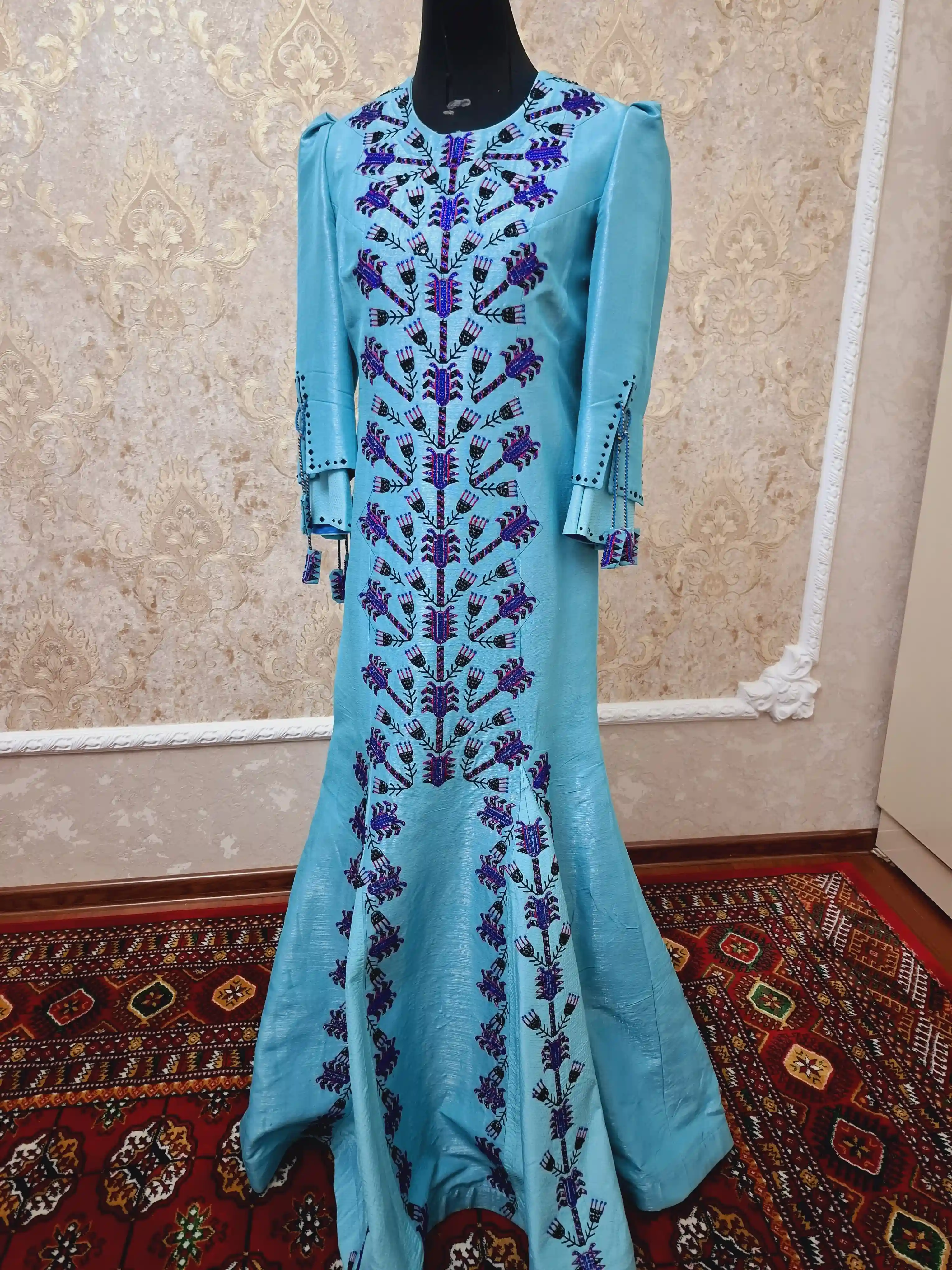 Türkmen fasonlar pombarh fasonlar Fasonlar 2025 fasonlar fason moda modalar Bezen bezen Türkmen fasonlar 2026 Türkmen fasonlar 2025 Türkmen fasonlar 2024 Türkmen fasonlar 2023 turkmenistan türkmenistan turkmen türkmen ashgabat  asgabat aşgabat balkan mary lebap dashoguz dasoguz daşoguz pombarh ponbarhat gulyupek gülýüpek stapel ştapel Gralan Çüýdeşen Abaýa Gadymy Krep Gurultaý 	Keteni Ýüpek Şifon Gipýur Lyon Welwet Atlas Kaşemir Streýç Suzana Ştapel Gülýüpek Pombarh Ýupka Gursakça Aksesuarlar Palto Penjek Okuw eşik Fata Sport eşik Uniforma Nakidka Öýme Şarf kompýuter ýaka ýaglyk Arenda köýnek 2nji el köýnek Taýyn köýnek Matalar Milli lybas milli lybaslar Toý köýnek Toý köýnekler toy koynek toy koynekler gundelik koynekler Gündelik	 
 köýnekler fata koynek Modern taze fason Eskiz koynektm turkmenkoynek türkmenkoynek fason moda moda fasonlar Iş eşik el iş	sada	ýakaly ýakasyz	keşdeli biserli	ýeňli giň nagyşly ýüregi açyk stoýka ýaka ýanly kombinasiýa 	zerli üsti aşak guşakly seçekli gysga ýeňli Keteni Toý köýnek ýakasyz, ýeňli, giň, zerli 17-25 Gök yaz, tomus, guyz, gysh 2nji el