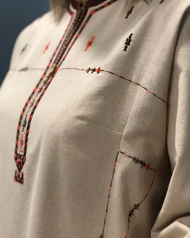 Türkmen fasonlar pombarh fasonlar Fasonlar 2025 fasonlar fason moda modalar Bezen bezen Türkmen fasonlar 2026 Türkmen fasonlar 2025 Türkmen fasonlar 2024 Türkmen fasonlar 2023 turkmenistan türkmenistan turkmen türkmen ashgabat  asgabat aşgabat balkan mary lebap dashoguz dasoguz daşoguz pombarh ponbarhat gulyupek gülýüpek stapel ştapel Gralan Çüýdeşen Abaýa Gadymy Krep Gurultaý 	Keteni Ýüpek Şifon Gipýur Lyon Welwet Atlas Kaşemir Streýç Suzana Ştapel Gülýüpek Pombarh Ýupka Gursakça Aksesuarlar Palto Penjek Okuw eşik Fata Sport eşik Uniforma Nakidka Öýme Şarf kompýuter ýaka ýaglyk Arenda köýnek 2nji el köýnek Taýyn köýnek Matalar Milli lybas milli lybaslar Toý köýnek Toý köýnekler toy koynek toy koynekler gundelik koynekler Gündelik	 
 köýnekler fata koynek Modern taze fason Eskiz koynektm turkmenkoynek türkmenkoynek fason moda moda fasonlar Iş eşik el iş	sada	ýakaly ýakasyz	keşdeli biserli	ýeňli giň nagyşly ýüregi açyk stoýka ýaka ýanly kombinasiýa 	zerli üsti aşak guşakly seçekli gysga ýeňli Lyon, Keteni, Gadymy, Şantu Milli lybas, Iş eşik el iş, ýakaly, ýeňli, giň, nagyşly 17-25, 26-35 Bežewyý yaz