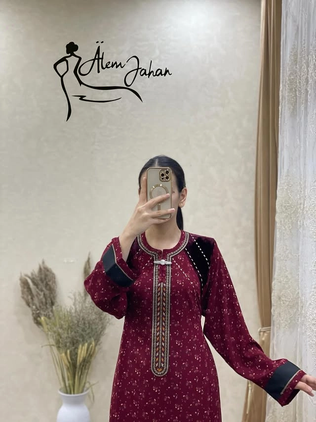 Türkmen fasonlar pombarh fasonlar Fasonlar 2025 fasonlar fason moda modalar Bezen bezen Türkmen fasonlar 2026 Türkmen fasonlar 2025 Türkmen fasonlar 2024 Türkmen fasonlar 2023 turkmenistan türkmenistan turkmen türkmen ashgabat  asgabat aşgabat balkan mary lebap dashoguz dasoguz daşoguz pombarh ponbarhat gulyupek gülýüpek stapel ştapel Gralan Çüýdeşen Abaýa Gadymy Krep Gurultaý 	Keteni Ýüpek Şifon Gipýur Lyon Welwet Atlas Kaşemir Streýç Suzana Ştapel Gülýüpek Pombarh Ýupka Gursakça Aksesuarlar Palto Penjek Okuw eşik Fata Sport eşik Uniforma Nakidka Öýme Şarf kompýuter ýaka ýaglyk Arenda köýnek 2nji el köýnek Taýyn köýnek Matalar Milli lybas milli lybaslar Toý köýnek Toý köýnekler toy koynek toy koynekler gundelik koynekler Gündelik	 
 köýnekler fata koynek Modern taze fason Eskiz koynektm turkmenkoynek türkmenkoynek fason moda moda fasonlar Iş eşik el iş	sada	ýakaly ýakasyz	keşdeli biserli	ýeňli giň nagyşly ýüregi açyk stoýka ýaka ýanly kombinasiýa 	zerli üsti aşak guşakly seçekli gysga ýeňli Ştapel Gündelik ýakaly, ýeňli, giň 17-25, 26-35 Goýy-gyzyl yaz, tomus, guyz