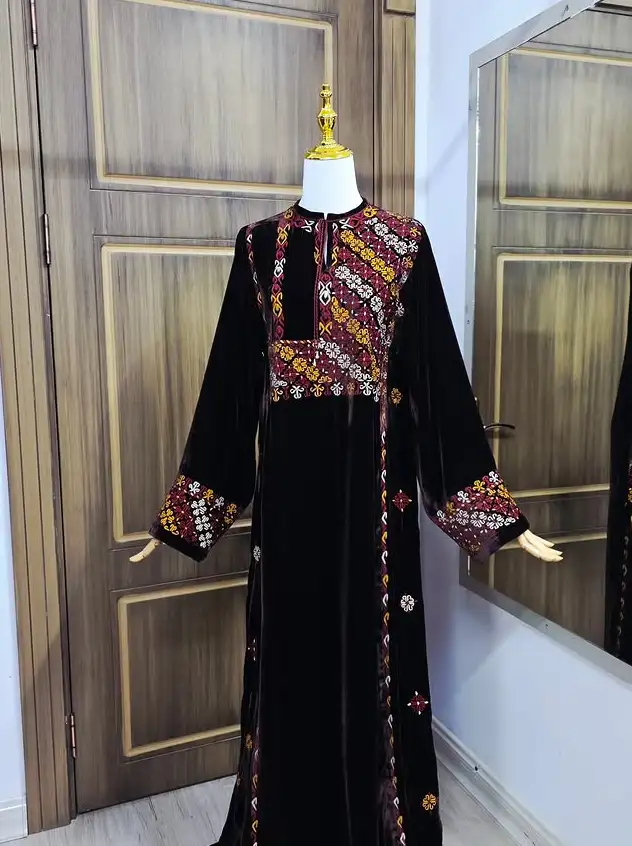 Türkmen fasonlar pombarh fasonlar Fasonlar 2025 fasonlar fason moda modalar Bezen bezen Türkmen fasonlar 2026 Türkmen fasonlar 2025 Türkmen fasonlar 2024 Türkmen fasonlar 2023 turkmenistan türkmenistan turkmen türkmen ashgabat  asgabat aşgabat balkan mary lebap dashoguz dasoguz daşoguz pombarh ponbarhat gulyupek gülýüpek stapel ştapel Gralan Çüýdeşen Abaýa Gadymy Krep Gurultaý 	Keteni Ýüpek Şifon Gipýur Lyon Welwet Atlas Kaşemir Streýç Suzana Ştapel Gülýüpek Pombarh Ýupka Gursakça Aksesuarlar Palto Penjek Okuw eşik Fata Sport eşik Uniforma Nakidka Öýme Şarf kompýuter ýaka ýaglyk Arenda köýnek 2nji el köýnek Taýyn köýnek Matalar Milli lybas milli lybaslar Toý köýnek Toý köýnekler toy koynek toy koynekler gundelik koynekler Gündelik	 
 köýnekler fata koynek Modern taze fason Eskiz koynektm turkmenkoynek türkmenkoynek fason moda moda fasonlar Iş eşik el iş	sada	ýakaly ýakasyz	keşdeli biserli	ýeňli giň nagyşly ýüregi açyk stoýka ýaka ýanly kombinasiýa 	zerli üsti aşak guşakly seçekli gysga ýeňli Panbarhat (Pombarh) Toý köýnek, Milli lybas el iş, ýakasyz, ýeňli, giň, nagyşly 17-25, 26-35, 35+ Gara, Goýy-goňur yaz, guyz, gysh