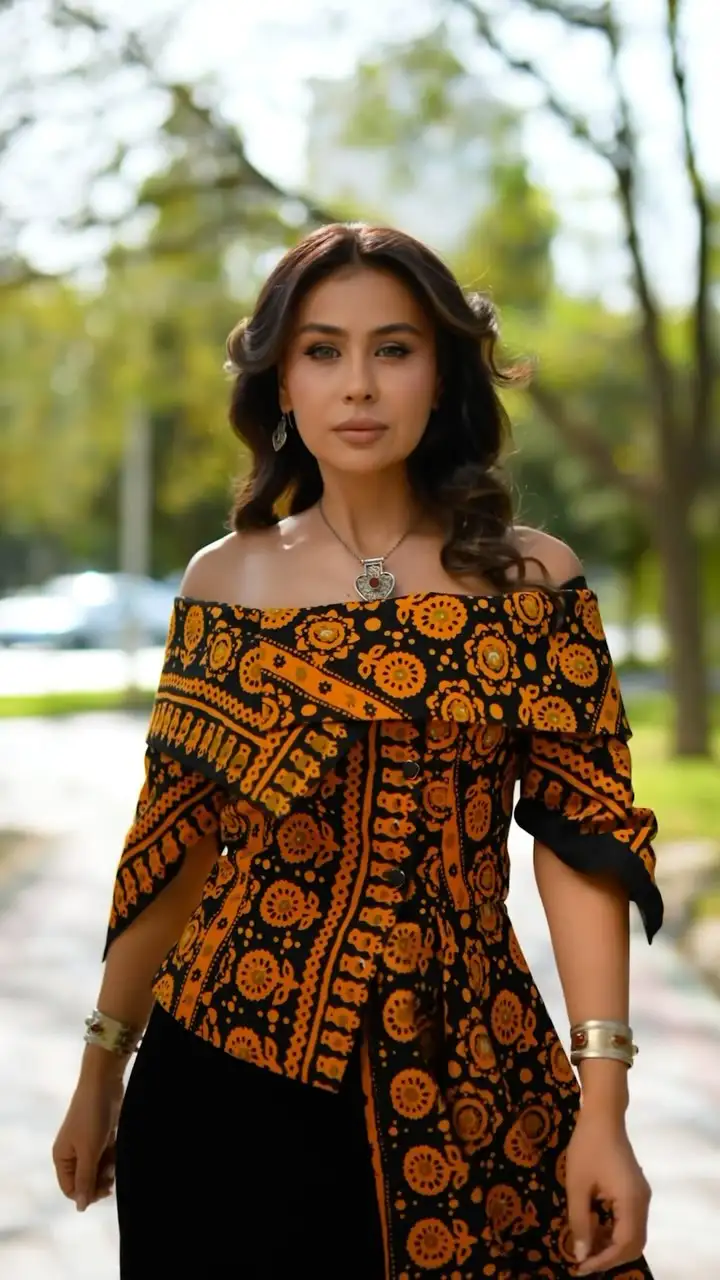 Türkmen fasonlar pombarh fasonlar Fasonlar 2025 fasonlar fason moda modalar Bezen bezen Türkmen fasonlar 2026 Türkmen fasonlar 2025 Türkmen fasonlar 2024 Türkmen fasonlar 2023 turkmenistan türkmenistan turkmen türkmen ashgabat  asgabat aşgabat balkan mary lebap dashoguz dasoguz daşoguz pombarh ponbarhat gulyupek gülýüpek stapel ştapel Gralan Çüýdeşen Abaýa Gadymy Krep Gurultaý 	Keteni Ýüpek Şifon Gipýur Lyon Welwet Atlas Kaşemir Streýç Suzana Ştapel Gülýüpek Pombarh Ýupka Gursakça Aksesuarlar Palto Penjek Okuw eşik Fata Sport eşik Uniforma Nakidka Öýme Şarf kompýuter ýaka ýaglyk Arenda köýnek 2nji el köýnek Taýyn köýnek Matalar Milli lybas milli lybaslar Toý köýnek Toý köýnekler toy koynek toy koynekler gundelik koynekler Gündelik	 
 köýnekler fata koynek Modern taze fason Eskiz koynektm turkmenkoynek türkmenkoynek fason moda moda fasonlar Iş eşik el iş	sada	ýakaly ýakasyz	keşdeli biserli	ýeňli giň nagyşly ýüregi açyk stoýka ýaka ýanly kombinasiýa 	zerli üsti aşak guşakly seçekli gysga ýeňli Modern, Milli lybas   Mämişi