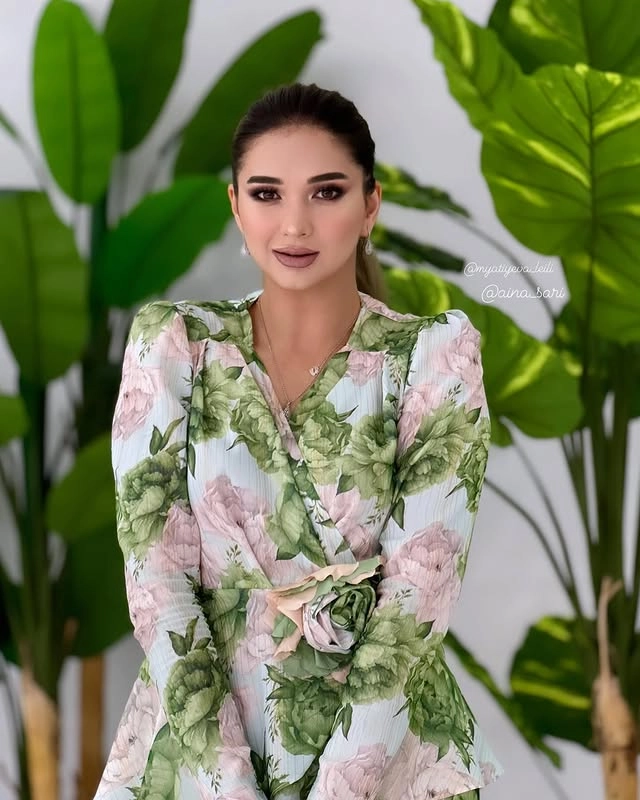 Türkmen fasonlar pombarh fasonlar Fasonlar 2025 fasonlar fason moda modalar Bezen bezen Türkmen fasonlar 2026 Türkmen fasonlar 2025 Türkmen fasonlar 2024 Türkmen fasonlar 2023 turkmenistan türkmenistan turkmen türkmen ashgabat  asgabat aşgabat balkan mary lebap dashoguz dasoguz daşoguz pombarh ponbarhat gulyupek gülýüpek stapel ştapel Gralan Çüýdeşen Abaýa Gadymy Krep Gurultaý 	Keteni Ýüpek Şifon Gipýur Lyon Welwet Atlas Kaşemir Streýç Suzana Ştapel Gülýüpek Pombarh Ýupka Gursakça Aksesuarlar Palto Penjek Okuw eşik Fata Sport eşik Uniforma Nakidka Öýme Şarf kompýuter ýaka ýaglyk Arenda köýnek 2nji el köýnek Taýyn köýnek Matalar Milli lybas milli lybaslar Toý köýnek Toý köýnekler toy koynek toy koynekler gundelik koynekler Gündelik	 
 köýnekler fata koynek Modern taze fason Eskiz koynektm turkmenkoynek türkmenkoynek fason moda moda fasonlar Iş eşik el iş	sada	ýakaly ýakasyz	keşdeli biserli	ýeňli giň nagyşly ýüregi açyk stoýka ýaka ýanly kombinasiýa 	zerli üsti aşak guşakly seçekli gysga ýeňli Lyon Gündelik el iş, ýakasyz, ýüregi açyk, üsti aşak 17-25, 26-35 Haki, Ak tomus