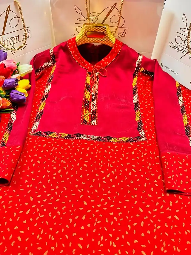 Türkmen fasonlar pombarh fasonlar Fasonlar 2025 fasonlar fason moda modalar Bezen bezen Türkmen fasonlar 2026 Türkmen fasonlar 2025 Türkmen fasonlar 2024 Türkmen fasonlar 2023 turkmenistan türkmenistan turkmen türkmen ashgabat  asgabat aşgabat balkan mary lebap dashoguz dasoguz daşoguz pombarh ponbarhat gulyupek gülýüpek stapel ştapel Gralan Çüýdeşen Abaýa Gadymy Krep Gurultaý 	Keteni Ýüpek Şifon Gipýur Lyon Welwet Atlas Kaşemir Streýç Suzana Ştapel Gülýüpek Pombarh Ýupka Gursakça Aksesuarlar Palto Penjek Okuw eşik Fata Sport eşik Uniforma Nakidka Öýme Şarf kompýuter ýaka ýaglyk Arenda köýnek 2nji el köýnek Taýyn köýnek Matalar Milli lybas milli lybaslar Toý köýnek Toý köýnekler toy koynek toy koynekler gundelik koynekler Gündelik	 
 köýnekler fata koynek Modern taze fason Eskiz koynektm turkmenkoynek türkmenkoynek fason moda moda fasonlar Iş eşik el iş	sada	ýakaly ýakasyz	keşdeli biserli	ýeňli giň nagyşly ýüregi açyk stoýka ýaka ýanly kombinasiýa 	zerli üsti aşak guşakly seçekli gysga ýeňli Ştapel Gündelik, Iş eşik el iş, keşdeli, ýakaly, ýeňli, giň 17-25, 26-35 Gyzyl tomus, guyz