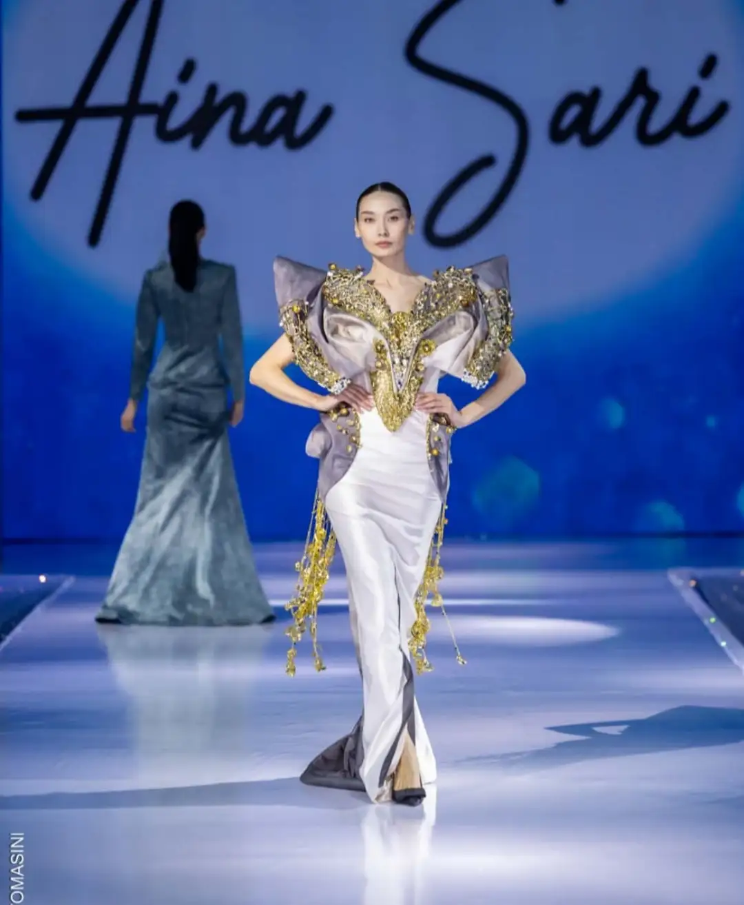 Türkmen fasonlar pombarh fasonlar Fasonlar 2025 fasonlar fason moda modalar Bezen bezen Türkmen fasonlar 2026 Türkmen fasonlar 2025 Türkmen fasonlar 2024 Türkmen fasonlar 2023 turkmenistan türkmenistan turkmen türkmen ashgabat  asgabat aşgabat balkan mary lebap dashoguz dasoguz daşoguz pombarh ponbarhat gulyupek gülýüpek stapel ştapel Gralan Çüýdeşen Abaýa Gadymy Krep Gurultaý 	Keteni Ýüpek Şifon Gipýur Lyon Welwet Atlas Kaşemir Streýç Suzana Ştapel Gülýüpek Pombarh Ýupka Gursakça Aksesuarlar Palto Penjek Okuw eşik Fata Sport eşik Uniforma Nakidka Öýme Şarf kompýuter ýaka ýaglyk Arenda köýnek 2nji el köýnek Taýyn köýnek Matalar Milli lybas milli lybaslar Toý köýnek Toý köýnekler toy koynek toy koynekler gundelik koynekler Gündelik	 
 köýnekler fata koynek Modern taze fason Eskiz koynektm turkmenkoynek türkmenkoynek fason moda moda fasonlar Iş eşik el iş	sada	ýakaly ýakasyz	keşdeli biserli	ýeňli giň nagyşly ýüregi açyk stoýka ýaka ýanly kombinasiýa 	zerli üsti aşak guşakly seçekli gysga ýeňli 