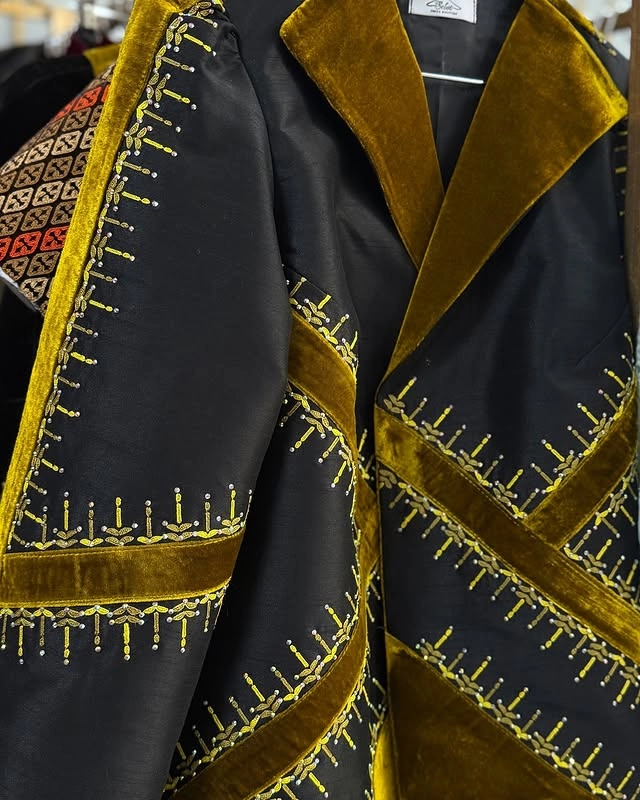 Türkmen fasonlar pombarh fasonlar Fasonlar 2025 fasonlar fason moda modalar Bezen bezen Türkmen fasonlar 2026 Türkmen fasonlar 2025 Türkmen fasonlar 2024 Türkmen fasonlar 2023 turkmenistan türkmenistan turkmen türkmen ashgabat  asgabat aşgabat balkan mary lebap dashoguz dasoguz daşoguz pombarh ponbarhat gulyupek gülýüpek stapel ştapel Gralan Çüýdeşen Abaýa Gadymy Krep Gurultaý 	Keteni Ýüpek Şifon Gipýur Lyon Welwet Atlas Kaşemir Streýç Suzana Ştapel Gülýüpek Pombarh Ýupka Gursakça Aksesuarlar Palto Penjek Okuw eşik Fata Sport eşik Uniforma Nakidka Öýme Şarf kompýuter ýaka ýaglyk Arenda köýnek 2nji el köýnek Taýyn köýnek Matalar Milli lybas milli lybaslar Toý köýnek Toý köýnekler toy koynek toy koynekler gundelik koynekler Gündelik	 
 köýnekler fata koynek Modern taze fason Eskiz koynektm turkmenkoynek türkmenkoynek fason moda moda fasonlar Iş eşik el iş	sada	ýakaly ýakasyz	keşdeli biserli	ýeňli giň nagyşly ýüregi açyk stoýka ýaka ýanly kombinasiýa 	zerli üsti aşak guşakly seçekli gysga ýeňli Panbarhat (Pombarh) Toý köýnek el iş, ýakasyz, ýeňli, giň 26-35, 35+ Goňur, Altyn yaz, guyz, gysh