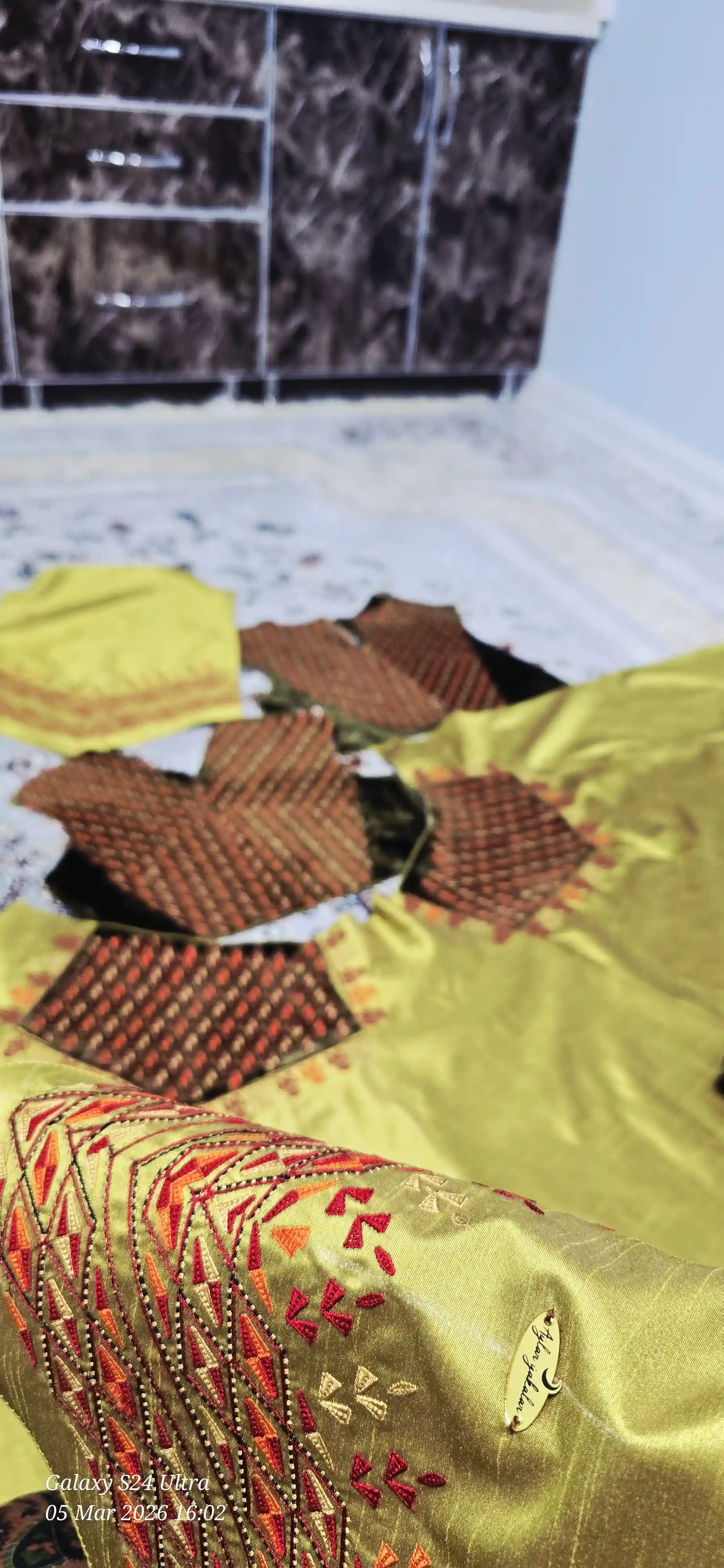 Türkmen fasonlar pombarh fasonlar Fasonlar 2025 fasonlar fason moda modalar Bezen bezen Türkmen fasonlar 2026 Türkmen fasonlar 2025 Türkmen fasonlar 2024 Türkmen fasonlar 2023 turkmenistan türkmenistan turkmen türkmen ashgabat  asgabat aşgabat balkan mary lebap dashoguz dasoguz daşoguz pombarh ponbarhat gulyupek gülýüpek stapel ştapel Gralan Çüýdeşen Abaýa Gadymy Krep Gurultaý 	Keteni Ýüpek Şifon Gipýur Lyon Welwet Atlas Kaşemir Streýç Suzana Ştapel Gülýüpek Pombarh Ýupka Gursakça Aksesuarlar Palto Penjek Okuw eşik Fata Sport eşik Uniforma Nakidka Öýme Şarf kompýuter ýaka ýaglyk Arenda köýnek 2nji el köýnek Taýyn köýnek Matalar Milli lybas milli lybaslar Toý köýnek Toý köýnekler toy koynek toy koynekler gundelik koynekler Gündelik	 
 köýnekler fata koynek Modern taze fason Eskiz koynektm turkmenkoynek türkmenkoynek fason moda moda fasonlar Iş eşik el iş	sada	ýakaly ýakasyz	keşdeli biserli	ýeňli giň nagyşly ýüregi açyk stoýka ýaka ýanly kombinasiýa 	zerli üsti aşak guşakly seçekli gysga ýeňli 