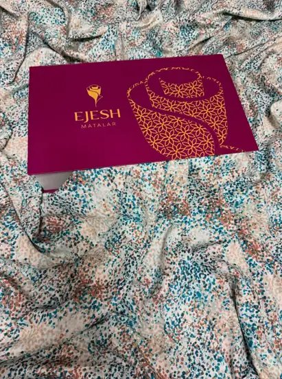 Türkmen fasonlar pombarh fasonlar Fasonlar 2025 fasonlar fason moda modalar Bezen bezen Türkmen fasonlar 2026 Türkmen fasonlar 2025 Türkmen fasonlar 2024 Türkmen fasonlar 2023 turkmenistan türkmenistan turkmen türkmen ashgabat  asgabat aşgabat balkan mary lebap dashoguz dasoguz daşoguz pombarh ponbarhat gulyupek gülýüpek stapel ştapel Gralan Çüýdeşen Abaýa Gadymy Krep Gurultaý 	Keteni Ýüpek Şifon Gipýur Lyon Welwet Atlas Kaşemir Streýç Suzana Ştapel Gülýüpek Pombarh Ýupka Gursakça Aksesuarlar Palto Penjek Okuw eşik Fata Sport eşik Uniforma Nakidka Öýme Şarf kompýuter ýaka ýaglyk Arenda köýnek 2nji el köýnek Taýyn köýnek Matalar Milli lybas milli lybaslar Toý köýnek Toý köýnekler toy koynek toy koynekler gundelik koynekler Gündelik	 
 köýnekler fata koynek Modern taze fason Eskiz koynektm turkmenkoynek türkmenkoynek fason moda moda fasonlar Iş eşik el iş	sada	ýakaly ýakasyz	keşdeli biserli	ýeňli giň nagyşly ýüregi açyk stoýka ýaka ýanly kombinasiýa 	zerli üsti aşak guşakly seçekli gysga ýeňli Ýüpek, Ştapel  zerli