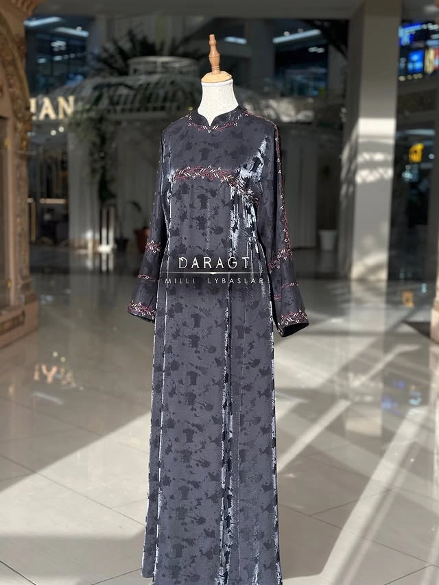 Türkmen fasonlar pombarh fasonlar Fasonlar 2025 fasonlar fason moda modalar Bezen bezen Türkmen fasonlar 2026 Türkmen fasonlar 2025 Türkmen fasonlar 2024 Türkmen fasonlar 2023 turkmenistan türkmenistan turkmen türkmen ashgabat  asgabat aşgabat balkan mary lebap dashoguz dasoguz daşoguz pombarh ponbarhat gulyupek gülýüpek stapel ştapel Gralan Çüýdeşen Abaýa Gadymy Krep Gurultaý 	Keteni Ýüpek Şifon Gipýur Lyon Welwet Atlas Kaşemir Streýç Suzana Ştapel Gülýüpek Pombarh Ýupka Gursakça Aksesuarlar Palto Penjek Okuw eşik Fata Sport eşik Uniforma Nakidka Öýme Şarf kompýuter ýaka ýaglyk Arenda köýnek 2nji el köýnek Taýyn köýnek Matalar Milli lybas milli lybaslar Toý köýnek Toý köýnekler toy koynek toy koynekler gundelik koynekler Gündelik	 
 köýnekler fata koynek Modern taze fason Eskiz koynektm turkmenkoynek türkmenkoynek fason moda moda fasonlar Iş eşik el iş	sada	ýakaly ýakasyz	keşdeli biserli	ýeňli giň nagyşly ýüregi açyk stoýka ýaka ýanly kombinasiýa 	zerli üsti aşak guşakly seçekli gysga ýeňli Gülýüpek  el iş, ýakasyz, biserli, ýeňli, giň 26-35 Gara yaz, tomus, guyz