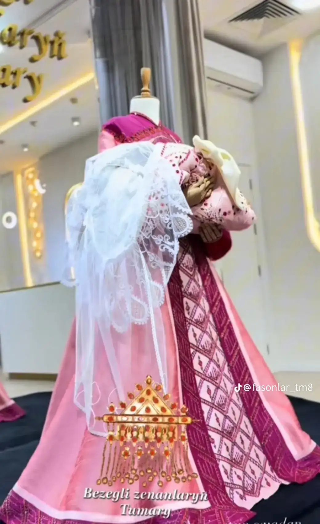 Türkmen fasonlar pombarh fasonlar Fasonlar 2025 fasonlar fason moda modalar Bezen bezen Türkmen fasonlar 2026 Türkmen fasonlar 2025 Türkmen fasonlar 2024 Türkmen fasonlar 2023 turkmenistan türkmenistan turkmen türkmen ashgabat  asgabat aşgabat balkan mary lebap dashoguz dasoguz daşoguz pombarh ponbarhat gulyupek gülýüpek stapel ştapel Gralan Çüýdeşen Abaýa Gadymy Krep Gurultaý 	Keteni Ýüpek Şifon Gipýur Lyon Welwet Atlas Kaşemir Streýç Suzana Ştapel Gülýüpek Pombarh Ýupka Gursakça Aksesuarlar Palto Penjek Okuw eşik Fata Sport eşik Uniforma Nakidka Öýme Şarf kompýuter ýaka ýaglyk Arenda köýnek 2nji el köýnek Taýyn köýnek Matalar Milli lybas milli lybaslar Toý köýnek Toý köýnekler toy koynek toy koynekler gundelik koynekler Gündelik	 
 köýnekler fata koynek Modern taze fason Eskiz koynektm turkmenkoynek türkmenkoynek fason moda moda fasonlar Iş eşik el iş	sada	ýakaly ýakasyz	keşdeli biserli	ýeňli giň nagyşly ýüregi açyk stoýka ýaka ýanly kombinasiýa 	zerli üsti aşak guşakly seçekli gysga ýeňli Toý köýnek  17-25, 26-35, 35+ Gülgüne, Pudra, Gyzyl yaz, tomus, guyz, gysh