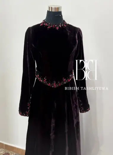 Türkmen fasonlar pombarh fasonlar Fasonlar 2025 fasonlar fason moda modalar Bezen bezen Türkmen fasonlar 2026 Türkmen fasonlar 2025 Türkmen fasonlar 2024 Türkmen fasonlar 2023 turkmenistan türkmenistan turkmen türkmen ashgabat  asgabat aşgabat balkan mary lebap dashoguz dasoguz daşoguz pombarh ponbarhat gulyupek gülýüpek stapel ştapel Gralan Çüýdeşen Abaýa Gadymy Krep Gurultaý 	Keteni Ýüpek Şifon Gipýur Lyon Welwet Atlas Kaşemir Streýç Suzana Ştapel Gülýüpek Pombarh Ýupka Gursakça Aksesuarlar Palto Penjek Okuw eşik Fata Sport eşik Uniforma Nakidka Öýme Şarf kompýuter ýaka ýaglyk Arenda köýnek 2nji el köýnek Taýyn köýnek Matalar Milli lybas milli lybaslar Toý köýnek Toý köýnekler toy koynek toy koynekler gundelik koynekler Gündelik	 
 köýnekler fata koynek Modern taze fason Eskiz koynektm turkmenkoynek türkmenkoynek fason moda moda fasonlar Iş eşik el iş	sada	ýakaly ýakasyz	keşdeli biserli	ýeňli giň nagyşly ýüregi açyk stoýka ýaka ýanly kombinasiýa 	zerli üsti aşak guşakly seçekli gysga ýeňli Panbarhat (Pombarh) Toý köýnek el iş, ýakasyz, ýanly, ýeňli, giň, gaş 26-35 Goýy-goňur yaz, guyz, gysh