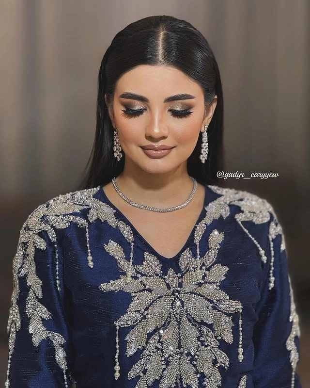 Türkmen fasonlar pombarh fasonlar Fasonlar 2025 fasonlar fason moda modalar Bezen bezen Türkmen fasonlar 2026 Türkmen fasonlar 2025 Türkmen fasonlar 2024 Türkmen fasonlar 2023 turkmenistan türkmenistan turkmen türkmen ashgabat  asgabat aşgabat balkan mary lebap dashoguz dasoguz daşoguz pombarh ponbarhat gulyupek gülýüpek stapel ştapel Gralan Çüýdeşen Abaýa Gadymy Krep Gurultaý 	Keteni Ýüpek Şifon Gipýur Lyon Welwet Atlas Kaşemir Streýç Suzana Ştapel Gülýüpek Pombarh Ýupka Gursakça Aksesuarlar Palto Penjek Okuw eşik Fata Sport eşik Uniforma Nakidka Öýme Şarf kompýuter ýaka ýaglyk Arenda köýnek 2nji el köýnek Taýyn köýnek Matalar Milli lybas milli lybaslar Toý köýnek Toý köýnekler toy koynek toy koynekler gundelik koynekler Gündelik	 
 köýnekler fata koynek Modern taze fason Eskiz koynektm turkmenkoynek türkmenkoynek fason moda moda fasonlar Iş eşik el iş	sada	ýakaly ýakasyz	keşdeli biserli	ýeňli giň nagyşly ýüregi açyk stoýka ýaka ýanly kombinasiýa 	zerli üsti aşak guşakly seçekli gysga ýeňli Şifon, Ýüpek, Şantu Modern el iş, ýakasyz, biserli, ýeňli, giň, üsti aşak 17-25, 26-35 Ak, Goýy-gök guyz