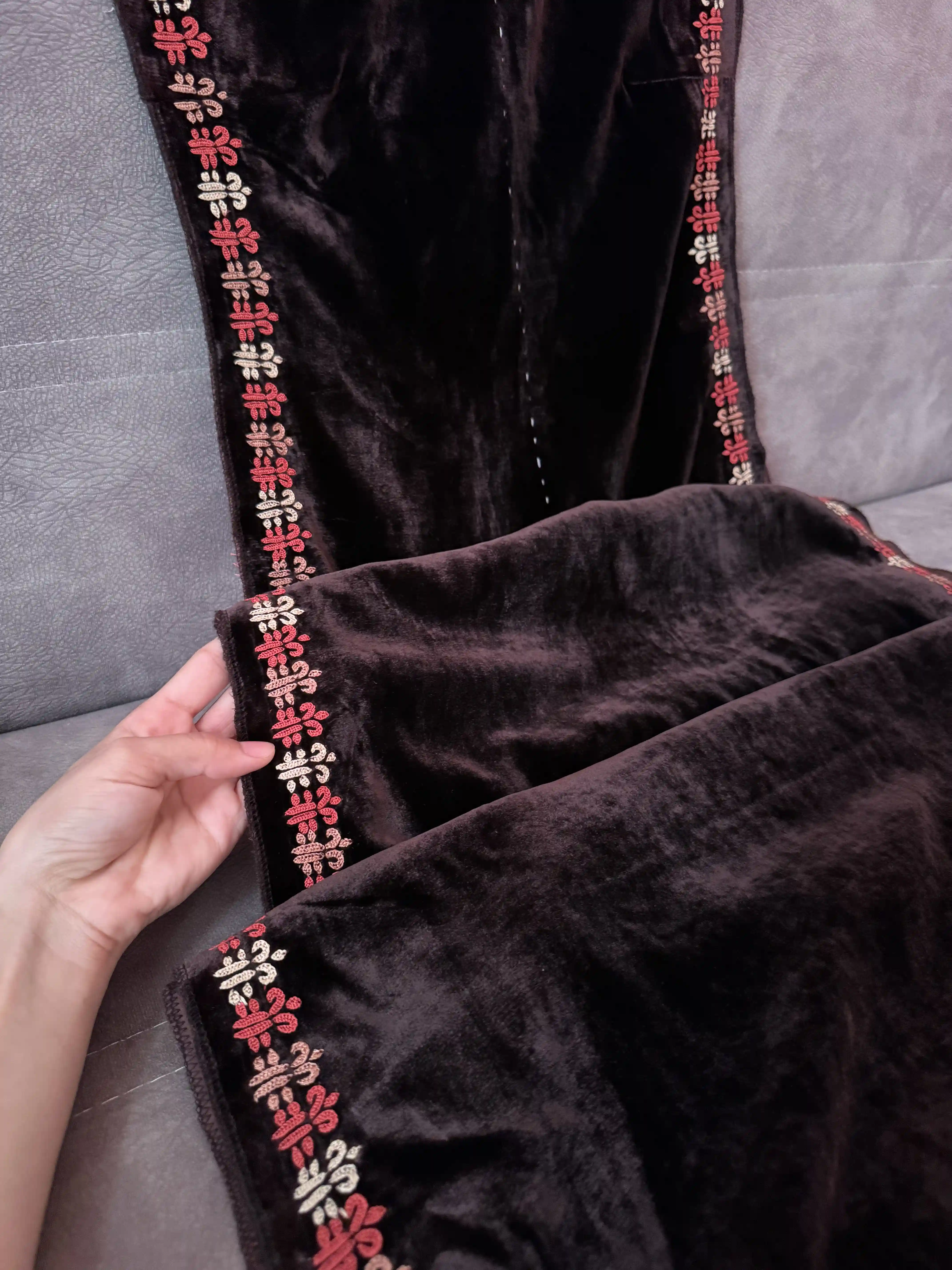 Türkmen fasonlar pombarh fasonlar Fasonlar 2025 fasonlar fason moda modalar Bezen bezen Türkmen fasonlar 2026 Türkmen fasonlar 2025 Türkmen fasonlar 2024 Türkmen fasonlar 2023 turkmenistan türkmenistan turkmen türkmen ashgabat  asgabat aşgabat balkan mary lebap dashoguz dasoguz daşoguz pombarh ponbarhat gulyupek gülýüpek stapel ştapel Gralan Çüýdeşen Abaýa Gadymy Krep Gurultaý 	Keteni Ýüpek Şifon Gipýur Lyon Welwet Atlas Kaşemir Streýç Suzana Ştapel Gülýüpek Pombarh Ýupka Gursakça Aksesuarlar Palto Penjek Okuw eşik Fata Sport eşik Uniforma Nakidka Öýme Şarf kompýuter ýaka ýaglyk Arenda köýnek 2nji el köýnek Taýyn köýnek Matalar Milli lybas milli lybaslar Toý köýnek Toý köýnekler toy koynek toy koynekler gundelik koynekler Gündelik	 
 köýnekler fata koynek Modern taze fason Eskiz koynektm turkmenkoynek türkmenkoynek fason moda moda fasonlar Iş eşik el iş	sada	ýakaly ýakasyz	keşdeli biserli	ýeňli giň nagyşly ýüregi açyk stoýka ýaka ýanly kombinasiýa 	zerli üsti aşak guşakly seçekli gysga ýeňli 