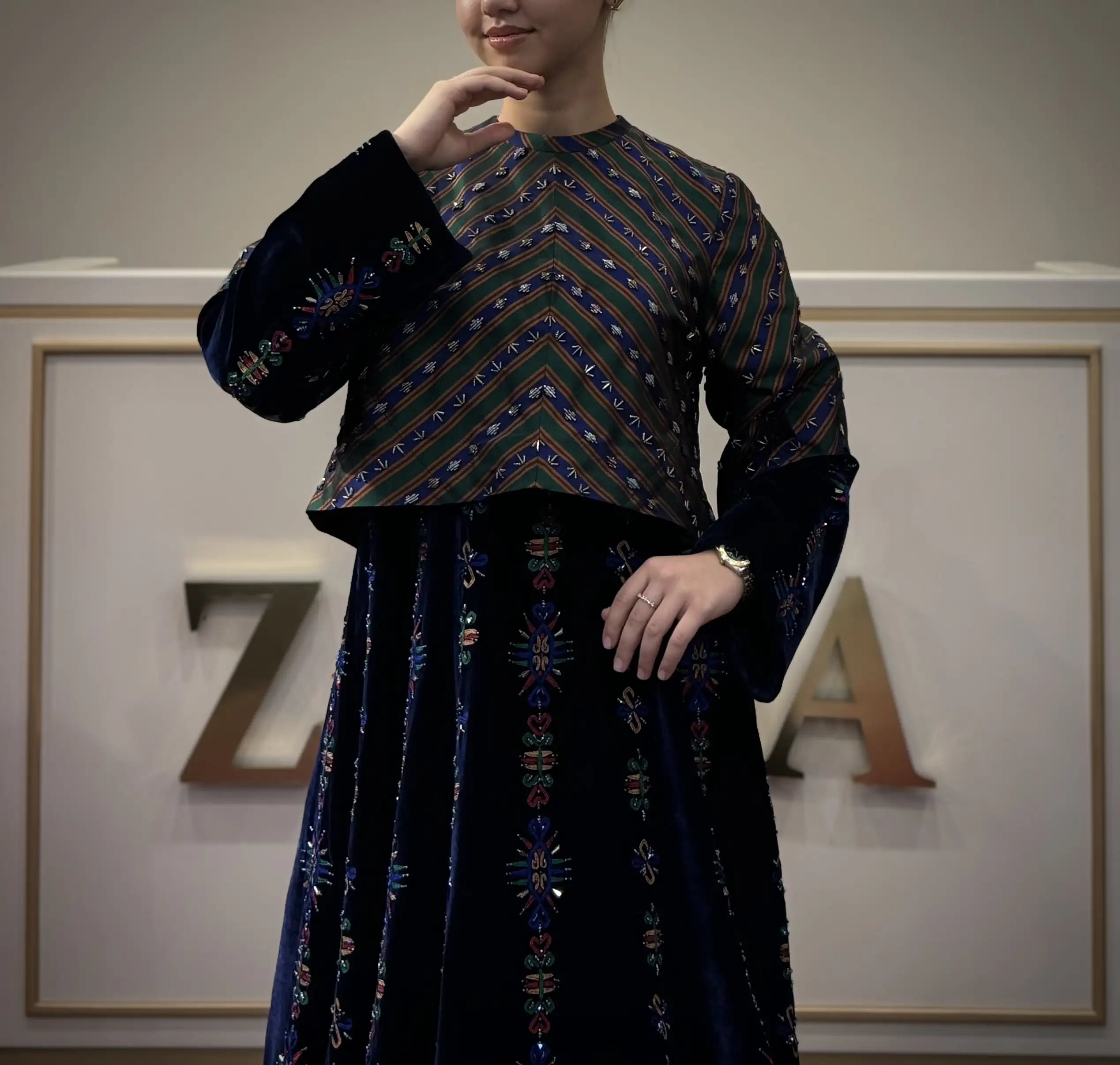 Türkmen fasonlar pombarh fasonlar Fasonlar 2025 fasonlar fason moda modalar Bezen bezen Türkmen fasonlar 2026 Türkmen fasonlar 2025 Türkmen fasonlar 2024 Türkmen fasonlar 2023 turkmenistan türkmenistan turkmen türkmen ashgabat  asgabat aşgabat balkan mary lebap dashoguz dasoguz daşoguz pombarh ponbarhat gulyupek gülýüpek stapel ştapel Gralan Çüýdeşen Abaýa Gadymy Krep Gurultaý 	Keteni Ýüpek Şifon Gipýur Lyon Welwet Atlas Kaşemir Streýç Suzana Ştapel Gülýüpek Pombarh Ýupka Gursakça Aksesuarlar Palto Penjek Okuw eşik Fata Sport eşik Uniforma Nakidka Öýme Şarf kompýuter ýaka ýaglyk Arenda köýnek 2nji el köýnek Taýyn köýnek Matalar Milli lybas milli lybaslar Toý köýnek Toý köýnekler toy koynek toy koynekler gundelik koynekler Gündelik	 
 köýnekler fata koynek Modern taze fason Eskiz koynektm turkmenkoynek türkmenkoynek fason moda moda fasonlar Iş eşik el iş	sada	ýakaly ýakasyz	keşdeli biserli	ýeňli giň nagyşly ýüregi açyk stoýka ýaka ýanly kombinasiýa 	zerli üsti aşak guşakly seçekli gysga ýeňli 