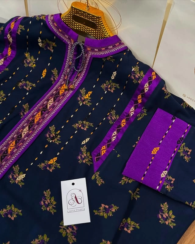 Türkmen fasonlar pombarh fasonlar Fasonlar 2025 fasonlar fason moda modalar Bezen bezen Türkmen fasonlar 2026 Türkmen fasonlar 2025 Türkmen fasonlar 2024 Türkmen fasonlar 2023 turkmenistan türkmenistan turkmen türkmen ashgabat  asgabat aşgabat balkan mary lebap dashoguz dasoguz daşoguz pombarh ponbarhat gulyupek gülýüpek stapel ştapel Gralan Çüýdeşen Abaýa Gadymy Krep Gurultaý 	Keteni Ýüpek Şifon Gipýur Lyon Welwet Atlas Kaşemir Streýç Suzana Ştapel Gülýüpek Pombarh Ýupka Gursakça Aksesuarlar Palto Penjek Okuw eşik Fata Sport eşik Uniforma Nakidka Öýme Şarf kompýuter ýaka ýaglyk Arenda köýnek 2nji el köýnek Taýyn köýnek Matalar Milli lybas milli lybaslar Toý köýnek Toý köýnekler toy koynek toy koynekler gundelik koynekler Gündelik	 
 köýnekler fata koynek Modern taze fason Eskiz koynektm turkmenkoynek türkmenkoynek fason moda moda fasonlar Iş eşik el iş	sada	ýakaly ýakasyz	keşdeli biserli	ýeňli giň nagyşly ýüregi açyk stoýka ýaka ýanly kombinasiýa 	zerli üsti aşak guşakly seçekli gysga ýeňli Ştapel Gündelik ýakaly, ýeňli, giň 26-35 Benewşe, #4B2C75 yaz, tomus, guyz