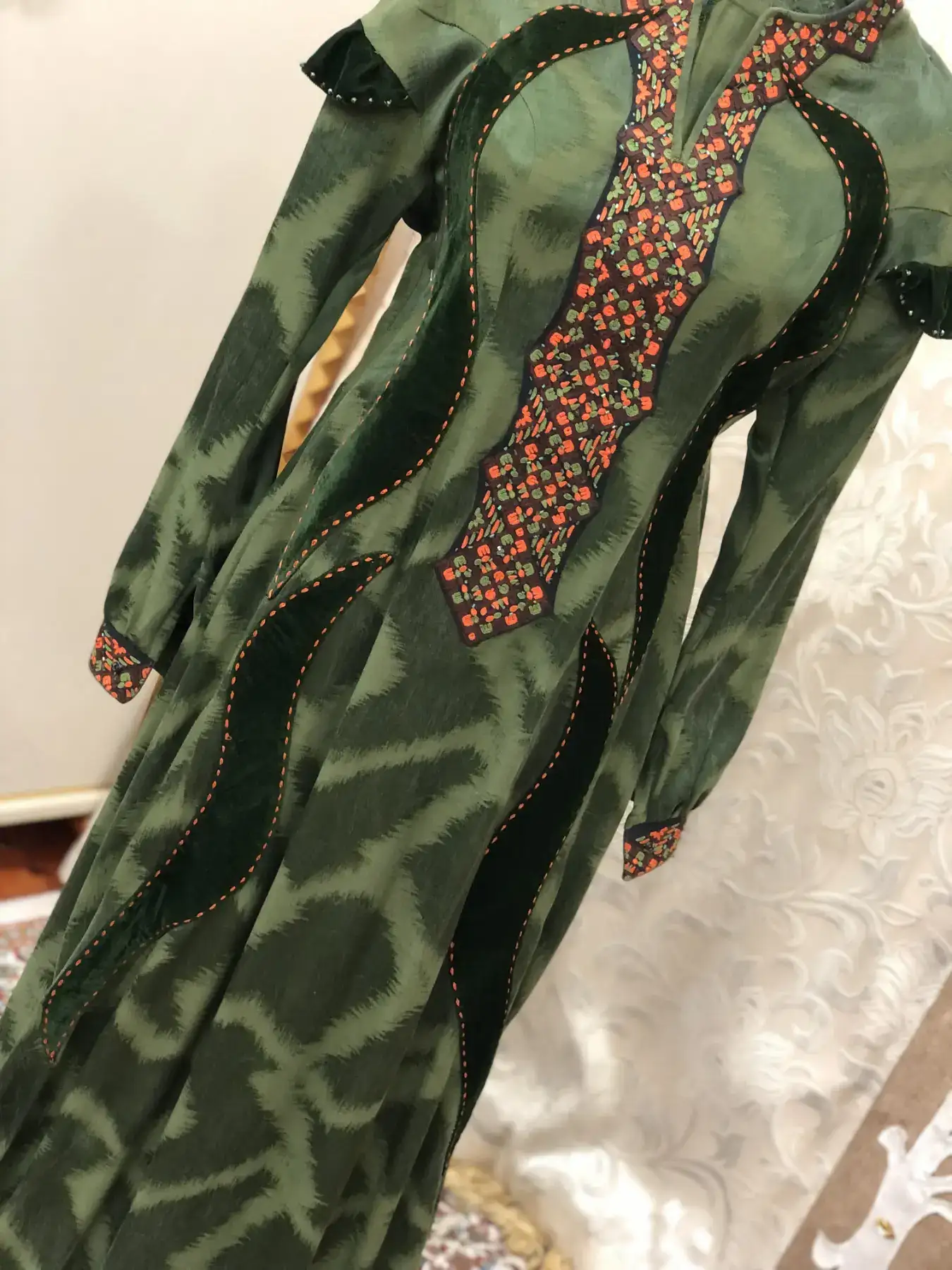 Türkmen fasonlar pombarh fasonlar Fasonlar 2025 fasonlar fason moda modalar Bezen bezen Türkmen fasonlar 2026 Türkmen fasonlar 2025 Türkmen fasonlar 2024 Türkmen fasonlar 2023 turkmenistan türkmenistan turkmen türkmen ashgabat  asgabat aşgabat balkan mary lebap dashoguz dasoguz daşoguz pombarh ponbarhat gulyupek gülýüpek stapel ştapel Gralan Çüýdeşen Abaýa Gadymy Krep Gurultaý 	Keteni Ýüpek Şifon Gipýur Lyon Welwet Atlas Kaşemir Streýç Suzana Ştapel Gülýüpek Pombarh Ýupka Gursakça Aksesuarlar Palto Penjek Okuw eşik Fata Sport eşik Uniforma Nakidka Öýme Şarf kompýuter ýaka ýaglyk Arenda köýnek 2nji el köýnek Taýyn köýnek Matalar Milli lybas milli lybaslar Toý köýnek Toý köýnekler toy koynek toy koynekler gundelik koynekler Gündelik	 
 köýnekler fata koynek Modern taze fason Eskiz koynektm turkmenkoynek türkmenkoynek fason moda moda fasonlar Iş eşik el iş	sada	ýakaly ýakasyz	keşdeli biserli	ýeňli giň nagyşly ýüregi açyk stoýka ýaka ýanly kombinasiýa 	zerli üsti aşak guşakly seçekli gysga ýeňli Gülýüpek Gündelik el iş, ýakaly, ýeňli, giň 26-35 Haki, Ýaşyl, Goýy-ýaşyl yaz, tomus, guyz 2nji el