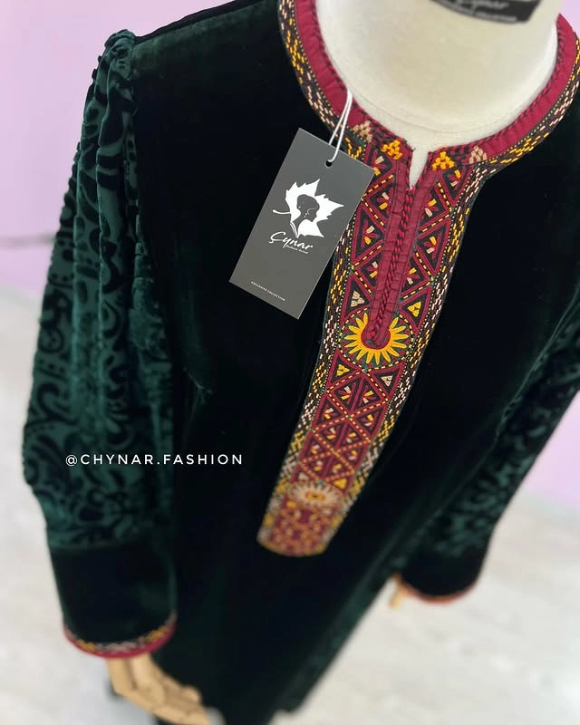 Türkmen fasonlar pombarh fasonlar Fasonlar 2025 fasonlar fason moda modalar Bezen bezen Türkmen fasonlar 2026 Türkmen fasonlar 2025 Türkmen fasonlar 2024 Türkmen fasonlar 2023 turkmenistan türkmenistan turkmen türkmen ashgabat  asgabat aşgabat balkan mary lebap dashoguz dasoguz daşoguz pombarh ponbarhat gulyupek gülýüpek stapel ştapel Gralan Çüýdeşen Abaýa Gadymy Krep Gurultaý 	Keteni Ýüpek Şifon Gipýur Lyon Welwet Atlas Kaşemir Streýç Suzana Ştapel Gülýüpek Pombarh Ýupka Gursakça Aksesuarlar Palto Penjek Okuw eşik Fata Sport eşik Uniforma Nakidka Öýme Şarf kompýuter ýaka ýaglyk Arenda köýnek 2nji el köýnek Taýyn köýnek Matalar Milli lybas milli lybaslar Toý köýnek Toý köýnekler toy koynek toy koynekler gundelik koynekler Gündelik	 
 köýnekler fata koynek Modern taze fason Eskiz koynektm turkmenkoynek türkmenkoynek fason moda moda fasonlar Iş eşik el iş	sada	ýakaly ýakasyz	keşdeli biserli	ýeňli giň nagyşly ýüregi açyk stoýka ýaka ýanly kombinasiýa 	zerli üsti aşak guşakly seçekli gysga ýeňli Panbarhat (Pombarh) Toý köýnek el iş, keşdeli, ýakaly, ýanly, ýeňli, giň, nagyşly 26-35 Haki, Goýy-ýaşyl yaz, guyz