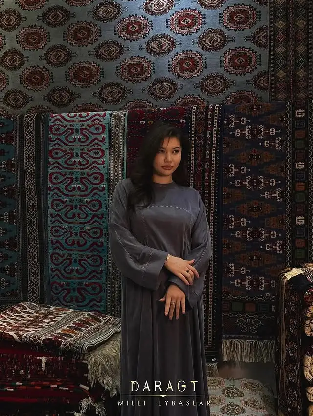 Türkmen fasonlar pombarh fasonlar Fasonlar 2025 fasonlar fason moda modalar Bezen bezen Türkmen fasonlar 2026 Türkmen fasonlar 2025 Türkmen fasonlar 2024 Türkmen fasonlar 2023 turkmenistan türkmenistan turkmen türkmen ashgabat  asgabat aşgabat balkan mary lebap dashoguz dasoguz daşoguz pombarh ponbarhat gulyupek gülýüpek stapel ştapel Gralan Çüýdeşen Abaýa Gadymy Krep Gurultaý 	Keteni Ýüpek Şifon Gipýur Lyon Welwet Atlas Kaşemir Streýç Suzana Ştapel Gülýüpek Pombarh Ýupka Gursakça Aksesuarlar Palto Penjek Okuw eşik Fata Sport eşik Uniforma Nakidka Öýme Şarf kompýuter ýaka ýaglyk Arenda köýnek 2nji el köýnek Taýyn köýnek Matalar Milli lybas milli lybaslar Toý köýnek Toý köýnekler toy koynek toy koynekler gundelik koynekler Gündelik	 
 köýnekler fata koynek Modern taze fason Eskiz koynektm turkmenkoynek türkmenkoynek fason moda moda fasonlar Iş eşik el iş	sada	ýakaly ýakasyz	keşdeli biserli	ýeňli giň nagyşly ýüregi açyk stoýka ýaka ýanly kombinasiýa 	zerli üsti aşak guşakly seçekli gysga ýeňli 