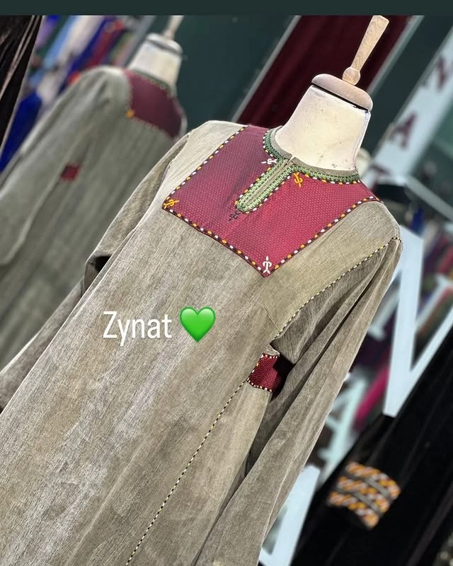 Türkmen fasonlar pombarh fasonlar Fasonlar 2025 fasonlar fason moda modalar Bezen bezen Türkmen fasonlar 2026 Türkmen fasonlar 2025 Türkmen fasonlar 2024 Türkmen fasonlar 2023 turkmenistan türkmenistan turkmen türkmen ashgabat  asgabat aşgabat balkan mary lebap dashoguz dasoguz daşoguz pombarh ponbarhat gulyupek gülýüpek stapel ştapel Gralan Çüýdeşen Abaýa Gadymy Krep Gurultaý 	Keteni Ýüpek Şifon Gipýur Lyon Welwet Atlas Kaşemir Streýç Suzana Ştapel Gülýüpek Pombarh Ýupka Gursakça Aksesuarlar Palto Penjek Okuw eşik Fata Sport eşik Uniforma Nakidka Öýme Şarf kompýuter ýaka ýaglyk Arenda köýnek 2nji el köýnek Taýyn köýnek Matalar Milli lybas milli lybaslar Toý köýnek Toý köýnekler toy koynek toy koynekler gundelik koynekler Gündelik	 
 köýnekler fata koynek Modern taze fason Eskiz koynektm turkmenkoynek türkmenkoynek fason moda moda fasonlar Iş eşik el iş	sada	ýakaly ýakasyz	keşdeli biserli	ýeňli giň nagyşly ýüregi açyk stoýka ýaka ýanly kombinasiýa 	zerli üsti aşak guşakly seçekli gysga ýeňli Gülýüpek Gündelik, Iş eşik el iş, ýakaly, ýeňli, giň, kombinasiýa 17-25, 26-35 Bežewyý, Wizon, Gyzyl yaz, tomus