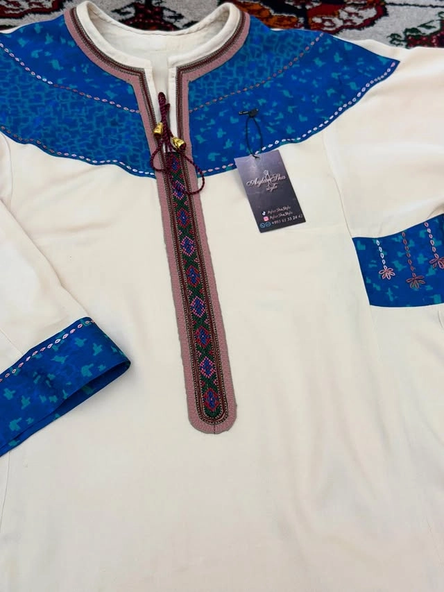 Türkmen fasonlar pombarh fasonlar Fasonlar 2025 fasonlar fason moda modalar Bezen bezen Türkmen fasonlar 2026 Türkmen fasonlar 2025 Türkmen fasonlar 2024 Türkmen fasonlar 2023 turkmenistan türkmenistan turkmen türkmen ashgabat  asgabat aşgabat balkan mary lebap dashoguz dasoguz daşoguz pombarh ponbarhat gulyupek gülýüpek stapel ştapel Gralan Çüýdeşen Abaýa Gadymy Krep Gurultaý 	Keteni Ýüpek Şifon Gipýur Lyon Welwet Atlas Kaşemir Streýç Suzana Ştapel Gülýüpek Pombarh Ýupka Gursakça Aksesuarlar Palto Penjek Okuw eşik Fata Sport eşik Uniforma Nakidka Öýme Şarf kompýuter ýaka ýaglyk Arenda köýnek 2nji el köýnek Taýyn köýnek Matalar Milli lybas milli lybaslar Toý köýnek Toý köýnekler toy koynek toy koynekler gundelik koynekler Gündelik	 
 köýnekler fata koynek Modern taze fason Eskiz koynektm turkmenkoynek türkmenkoynek fason moda moda fasonlar Iş eşik el iş	sada	ýakaly ýakasyz	keşdeli biserli	ýeňli giň nagyşly ýüregi açyk stoýka ýaka ýanly kombinasiýa 	zerli üsti aşak guşakly seçekli gysga ýeňli Ştapel, Gadymy Gündelik el iş, ýakaly, ýeňli, giň, kombinasiýa, el ýaka, gaýma 26-35, 35+ Bežewyý, Goýy-gök yaz, tomus, guyz Taýyn köýnek