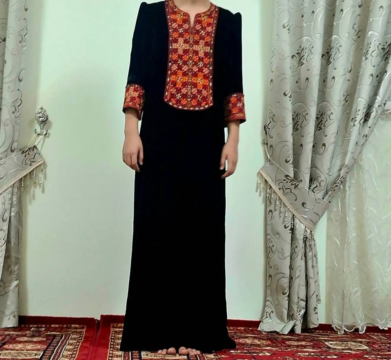 Türkmen fasonlar pombarh fasonlar Fasonlar 2025 fasonlar fason moda modalar Bezen bezen Türkmen fasonlar 2026 Türkmen fasonlar 2025 Türkmen fasonlar 2024 Türkmen fasonlar 2023 turkmenistan türkmenistan turkmen türkmen ashgabat  asgabat aşgabat balkan mary lebap dashoguz dasoguz daşoguz pombarh ponbarhat gulyupek gülýüpek stapel ştapel Gralan Çüýdeşen Abaýa Gadymy Krep Gurultaý 	Keteni Ýüpek Şifon Gipýur Lyon Welwet Atlas Kaşemir Streýç Suzana Ştapel Gülýüpek Pombarh Ýupka Gursakça Aksesuarlar Palto Penjek Okuw eşik Fata Sport eşik Uniforma Nakidka Öýme Şarf kompýuter ýaka ýaglyk Arenda köýnek 2nji el köýnek Taýyn köýnek Matalar Milli lybas milli lybaslar Toý köýnek Toý köýnekler toy koynek toy koynekler gundelik koynekler Gündelik	 
 köýnekler fata koynek Modern taze fason Eskiz koynektm turkmenkoynek türkmenkoynek fason moda moda fasonlar Iş eşik el iş	sada	ýakaly ýakasyz	keşdeli biserli	ýeňli giň nagyşly ýüregi açyk stoýka ýaka ýanly kombinasiýa 	zerli üsti aşak guşakly seçekli gysga ýeňli Panbarhat (Pombarh), Tulky  ýakaly, ýeňli, giň, el ýaka, gaýma 17-25, 26-35 Gara yaz, tomus, guyz 2nji el