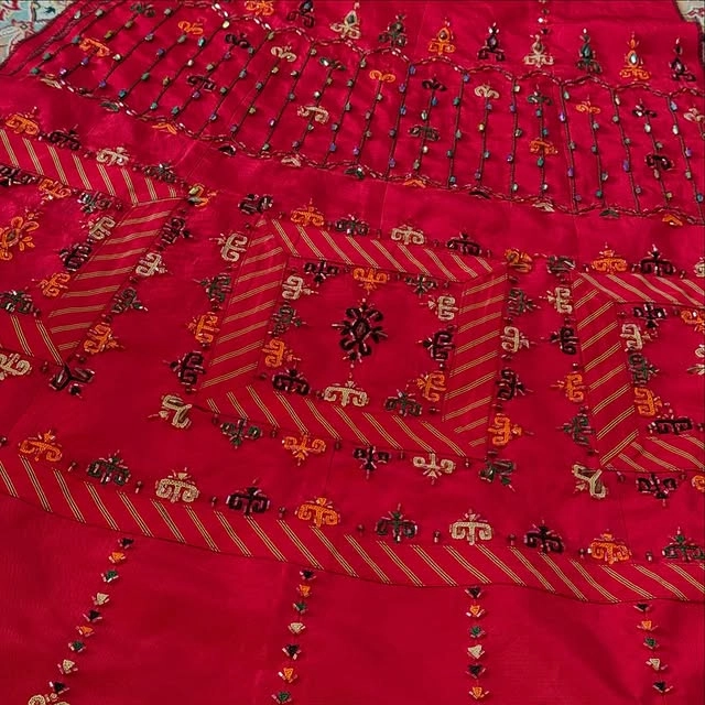 Türkmen fasonlar pombarh fasonlar Fasonlar 2025 fasonlar fason moda modalar Bezen bezen Türkmen fasonlar 2026 Türkmen fasonlar 2025 Türkmen fasonlar 2024 Türkmen fasonlar 2023 turkmenistan türkmenistan turkmen türkmen ashgabat  asgabat aşgabat balkan mary lebap dashoguz dasoguz daşoguz pombarh ponbarhat gulyupek gülýüpek stapel ştapel Gralan Çüýdeşen Abaýa Gadymy Krep Gurultaý 	Keteni Ýüpek Şifon Gipýur Lyon Welwet Atlas Kaşemir Streýç Suzana Ştapel Gülýüpek Pombarh Ýupka Gursakça Aksesuarlar Palto Penjek Okuw eşik Fata Sport eşik Uniforma Nakidka Öýme Şarf kompýuter ýaka ýaglyk Arenda köýnek 2nji el köýnek Taýyn köýnek Matalar Milli lybas milli lybaslar Toý köýnek Toý köýnekler toy koynek toy koynekler gundelik koynekler Gündelik	 
 köýnekler fata koynek Modern taze fason Eskiz koynektm turkmenkoynek türkmenkoynek fason moda moda fasonlar Iş eşik el iş	sada	ýakaly ýakasyz	keşdeli biserli	ýeňli giň nagyşly ýüregi açyk stoýka ýaka ýanly kombinasiýa 	zerli üsti aşak guşakly seçekli gysga ýeňli Milli lybas el iş, keşdeli, ýeňli, giň, nagyşly 26-35 Gyzyl yaz, guyz