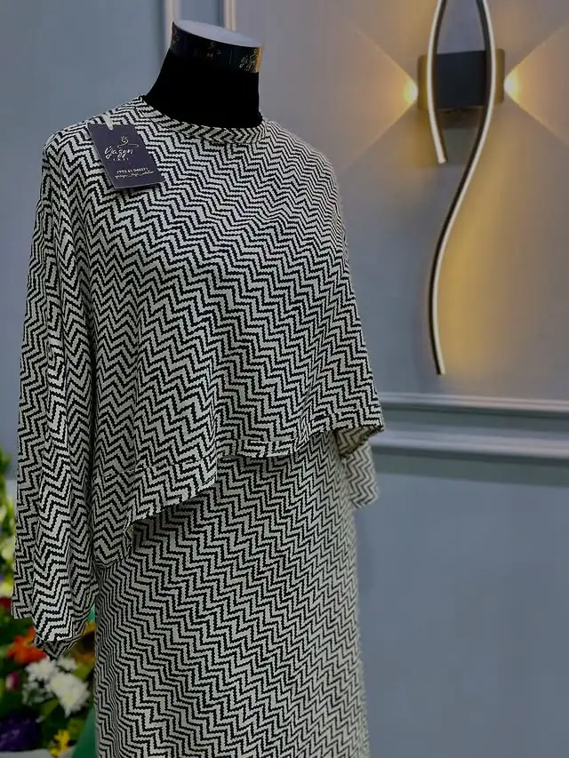 Türkmen fasonlar pombarh fasonlar Fasonlar 2025 fasonlar fason moda modalar Bezen bezen Türkmen fasonlar 2026 Türkmen fasonlar 2025 Türkmen fasonlar 2024 Türkmen fasonlar 2023 turkmenistan türkmenistan turkmen türkmen ashgabat  asgabat aşgabat balkan mary lebap dashoguz dasoguz daşoguz pombarh ponbarhat gulyupek gülýüpek stapel ştapel Gralan Çüýdeşen Abaýa Gadymy Krep Gurultaý 	Keteni Ýüpek Şifon Gipýur Lyon Welwet Atlas Kaşemir Streýç Suzana Ştapel Gülýüpek Pombarh Ýupka Gursakça Aksesuarlar Palto Penjek Okuw eşik Fata Sport eşik Uniforma Nakidka Öýme Şarf kompýuter ýaka ýaglyk Arenda köýnek 2nji el köýnek Taýyn köýnek Matalar Milli lybas milli lybaslar Toý köýnek Toý köýnekler toy koynek toy koynekler gundelik koynekler Gündelik	 
 köýnekler fata koynek Modern taze fason Eskiz koynektm turkmenkoynek türkmenkoynek fason moda moda fasonlar Iş eşik el iş	sada	ýakaly ýakasyz	keşdeli biserli	ýeňli giň nagyşly ýüregi açyk stoýka ýaka ýanly kombinasiýa 	zerli üsti aşak guşakly seçekli gysga ýeňli Ýüpek, Ştapel Gündelik sada, ýakasyz, ýeňli, giň, kombinasiýa, üsti aşak 17-25, 26-35 Gara, Ak yaz, tomus, guyz